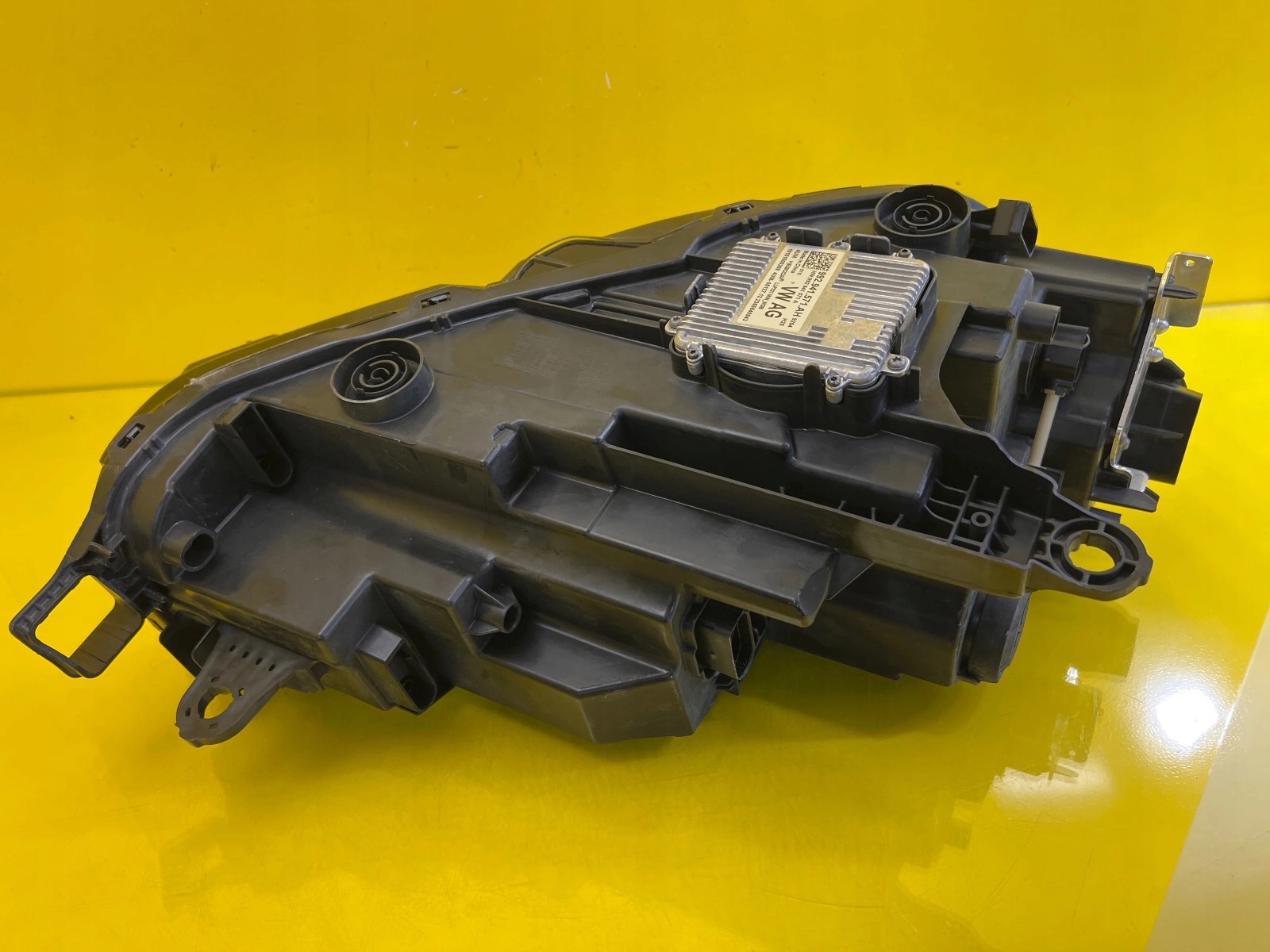 light left front Skoda Superb IV 3P 3P1941015