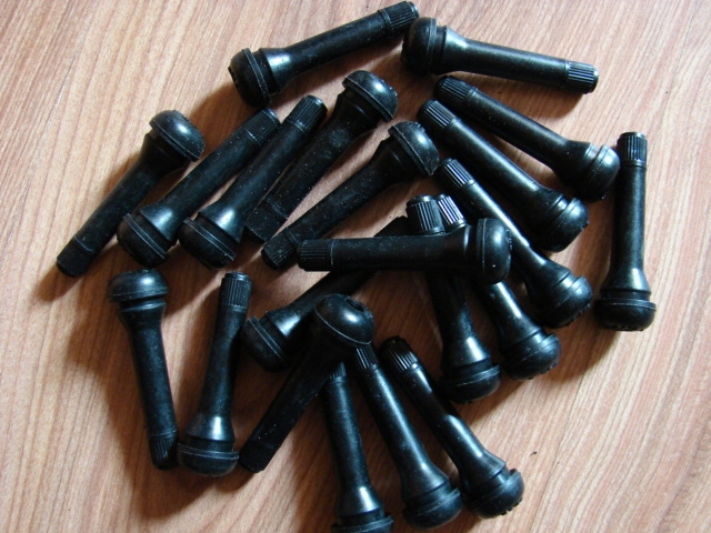 Zawór wentyl bezdętkowy do felg kół TR 414L x 100 Producent Etrampoliny