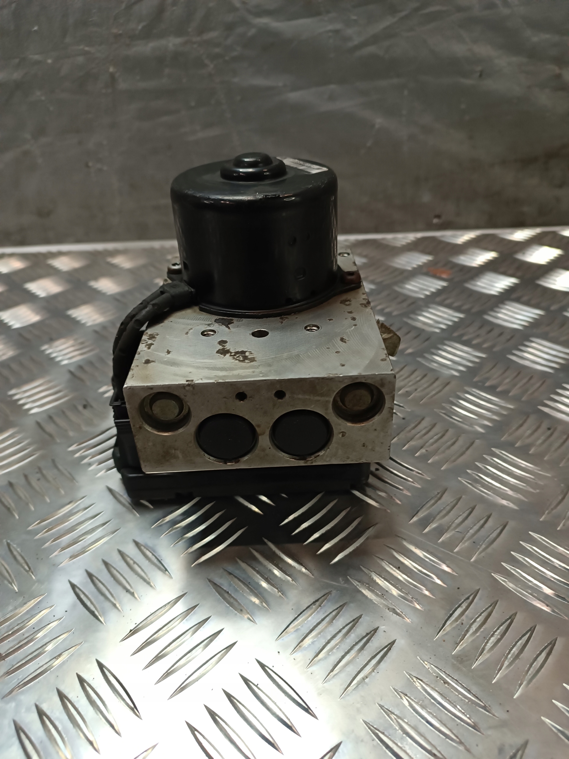 Pumpa ABS VOLVO S60 2.4B 8619538