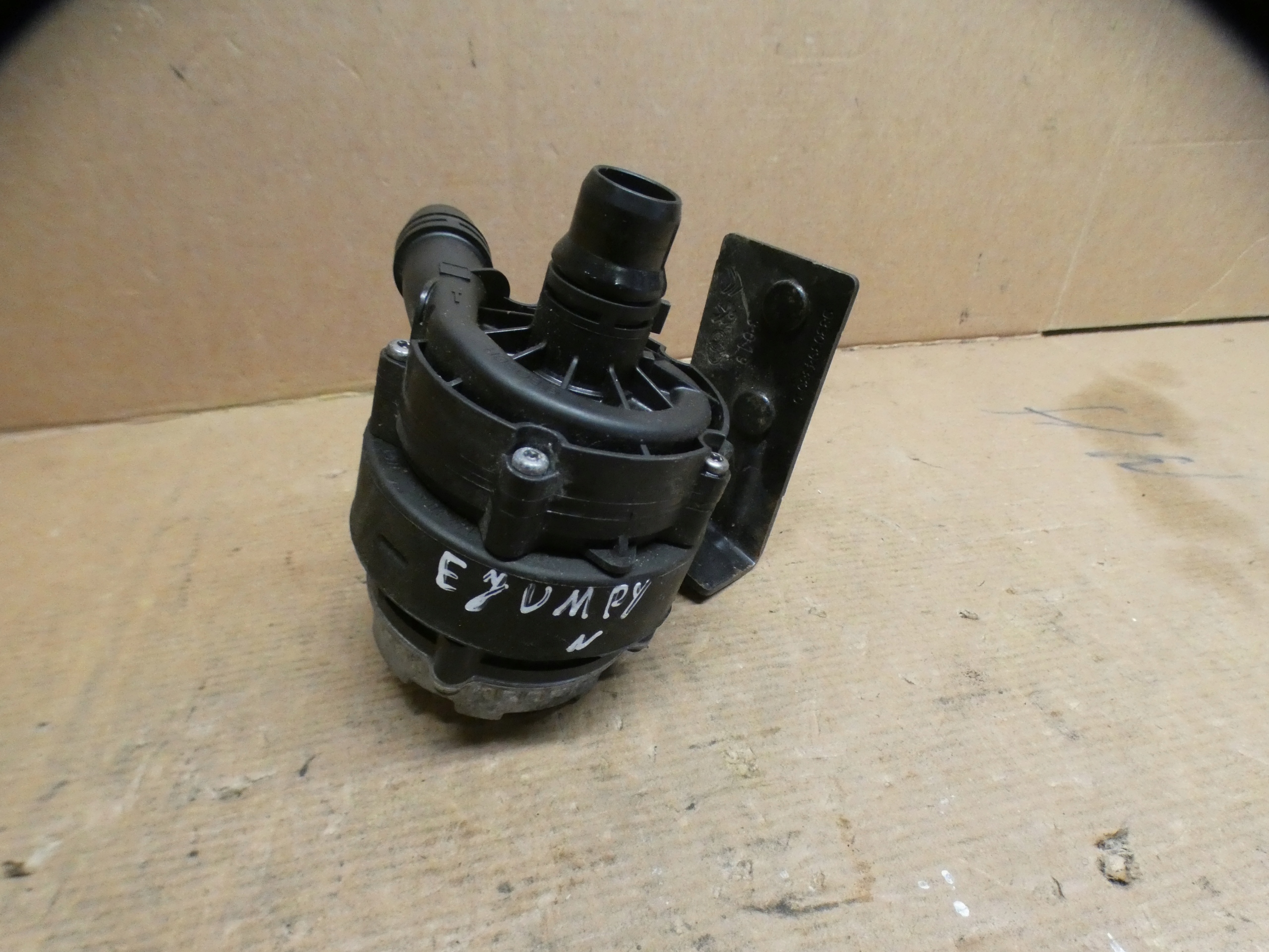 dodatna pumpa vode 9834759980 VIVARO-E E-SCUDO E-JUMPY E-EXPERT ZK01 22R