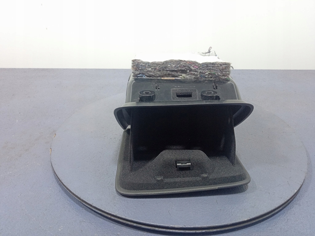 BMW 7 G11 G12 бардачок водители левый европа 9345346