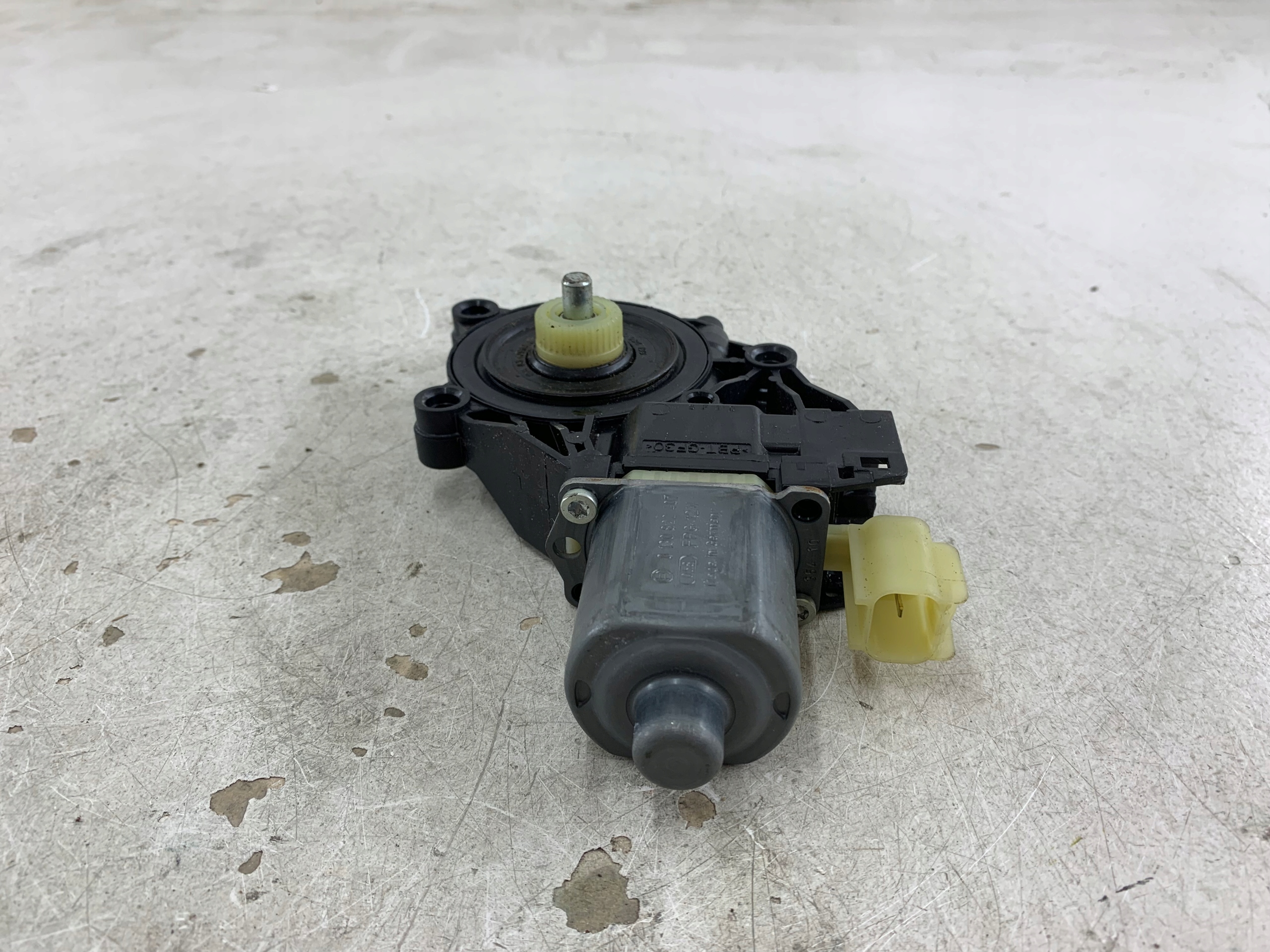 FORD FIESTA MK6 mini motor windows right front 0130822407