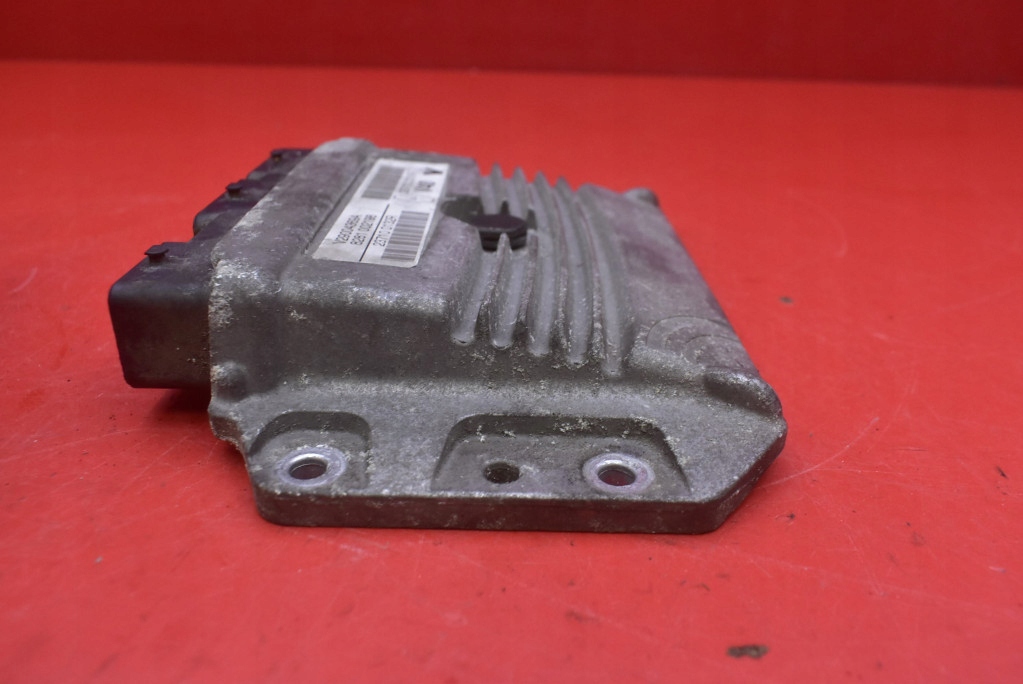 control unit computer of the engine 237100131R RENAULT MEGANE 3 III 1.6 16V 110 KM