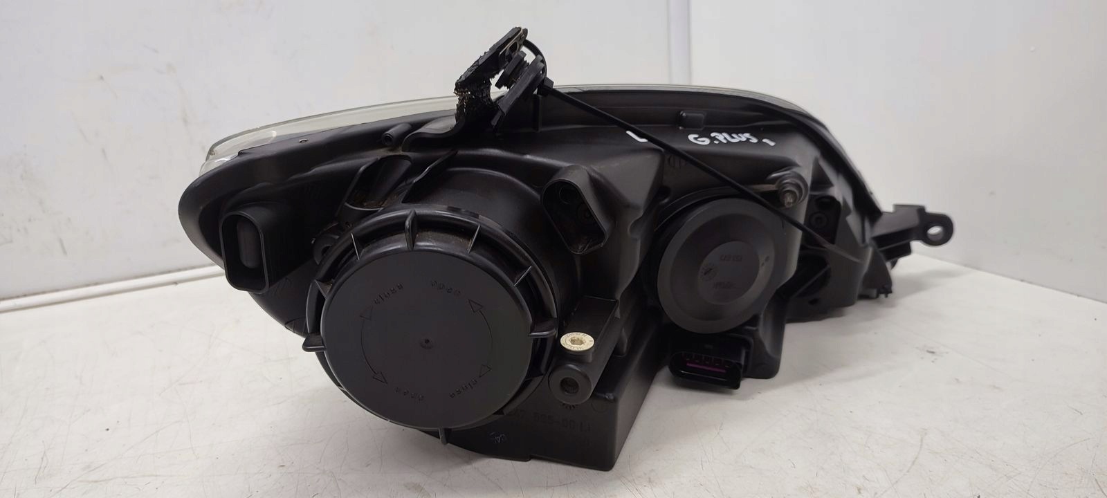 light front front left VW Golf V plus