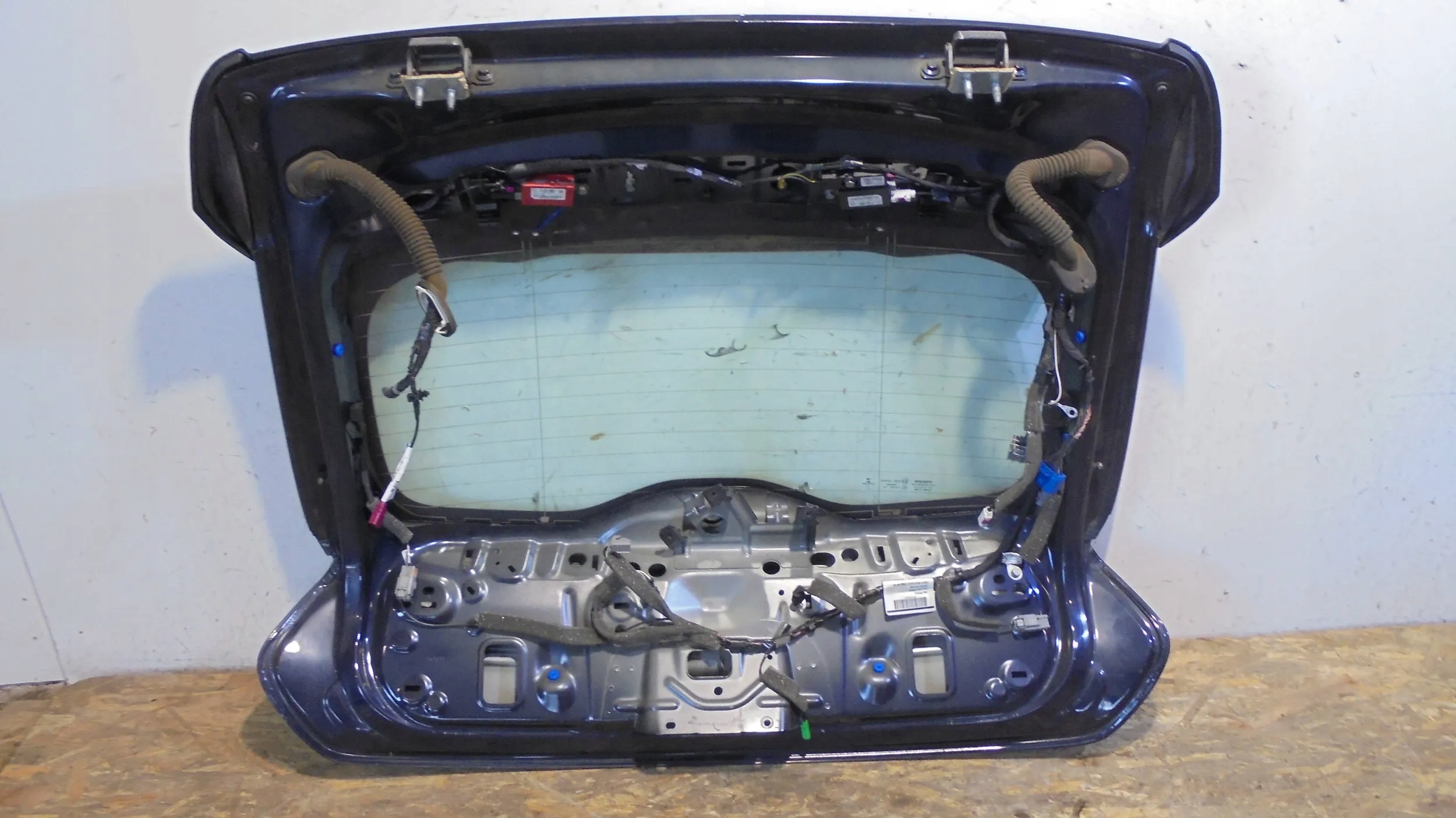 boot door Volvo V40 II 12