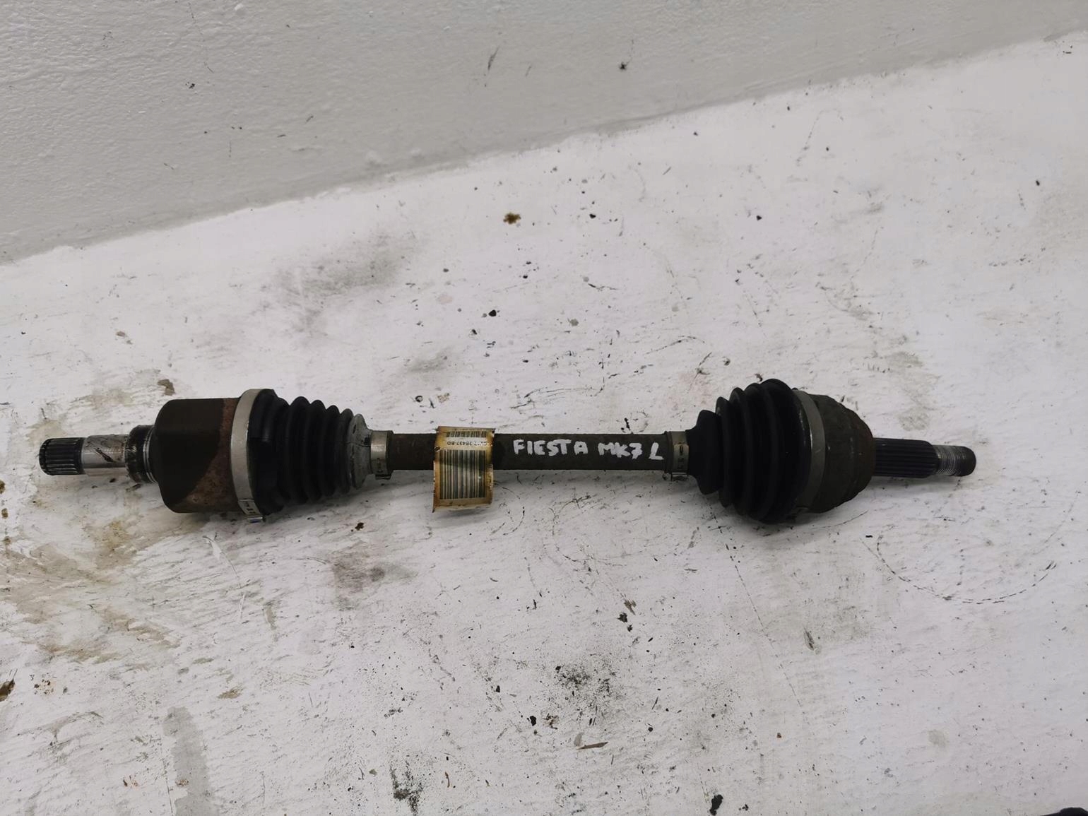 semi-axis short. left FORD FIESTA MK7 LIFT 1.0 ECO
