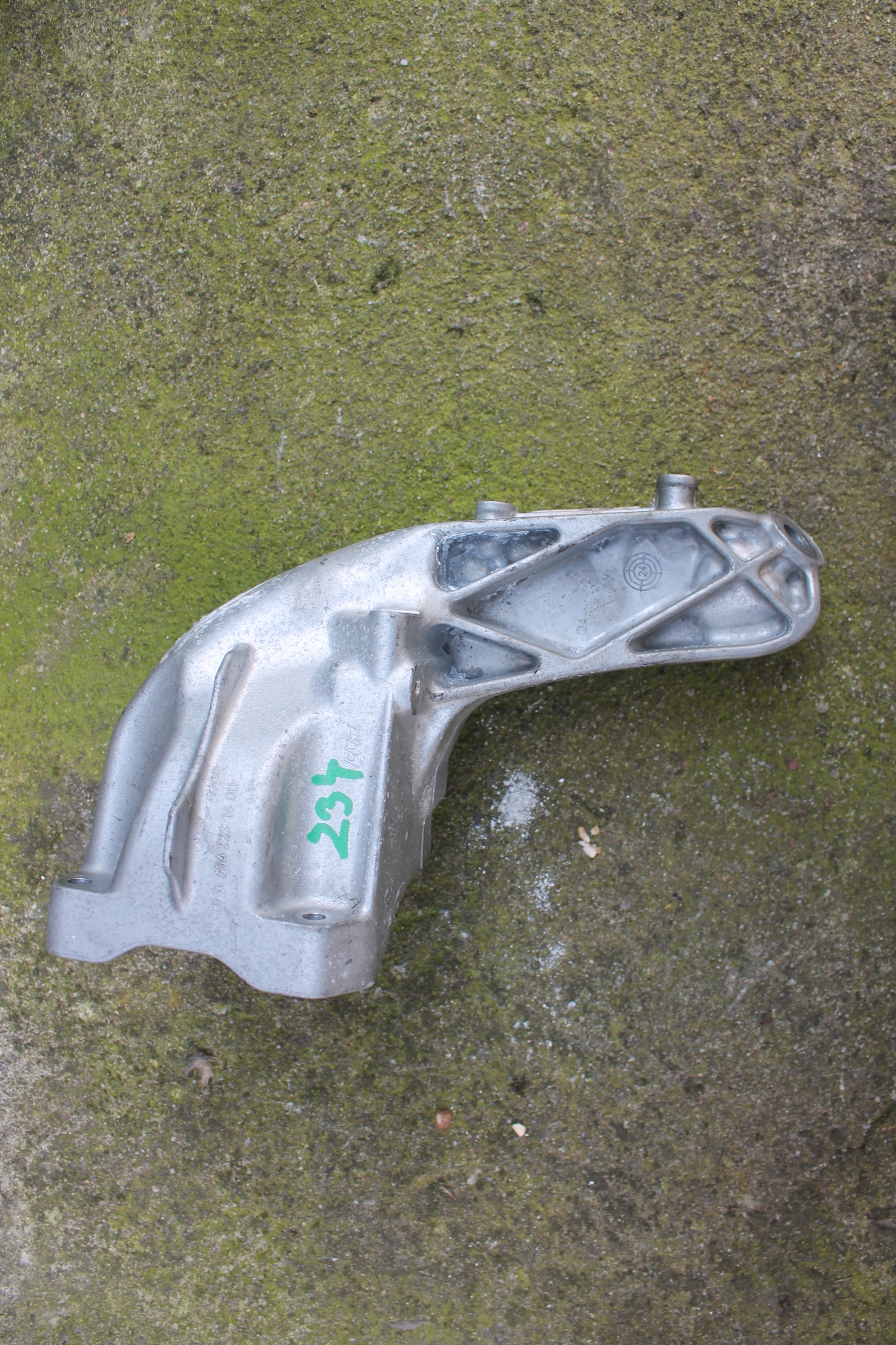 234. holder engine mount MERCEDES A6542231600