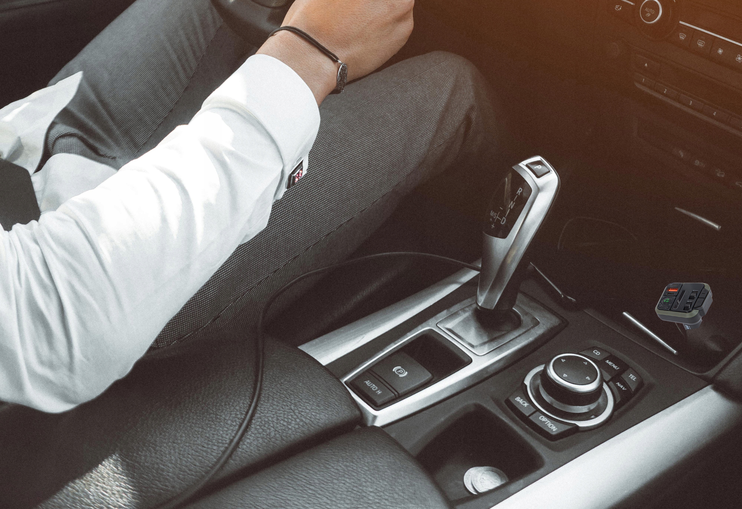 TRANSMITER BLUETOOTH 5.3 SAMOCHODOWY FM ZESTAW GŁOŚNOMÓWIĄCY QC 3.0 PD20W Stan opakowania oryginalne