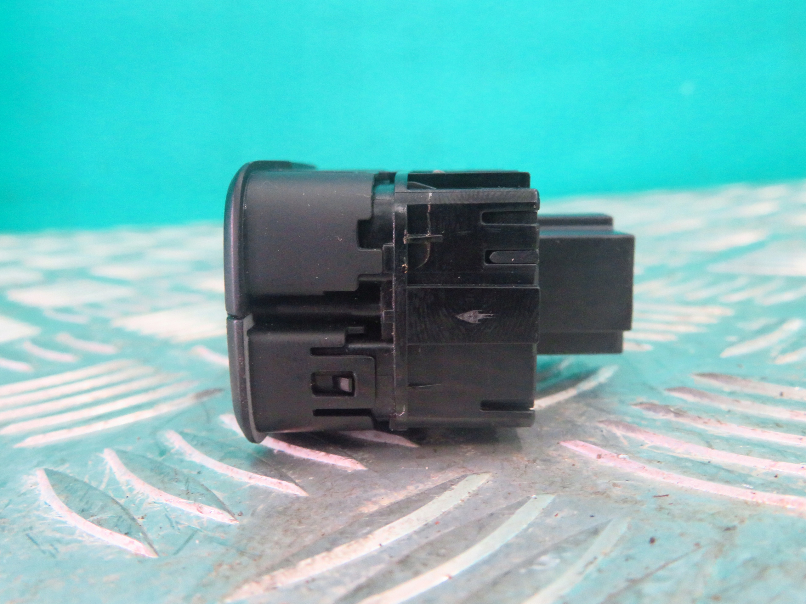 switch EB3T-14B436-A FORD RANGER IV 18R