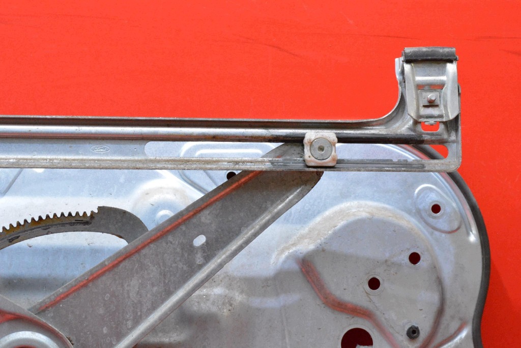 window regulator left front EU 7M51-A203A29-DB FORD FOCUS MK2 LIFT 08-11