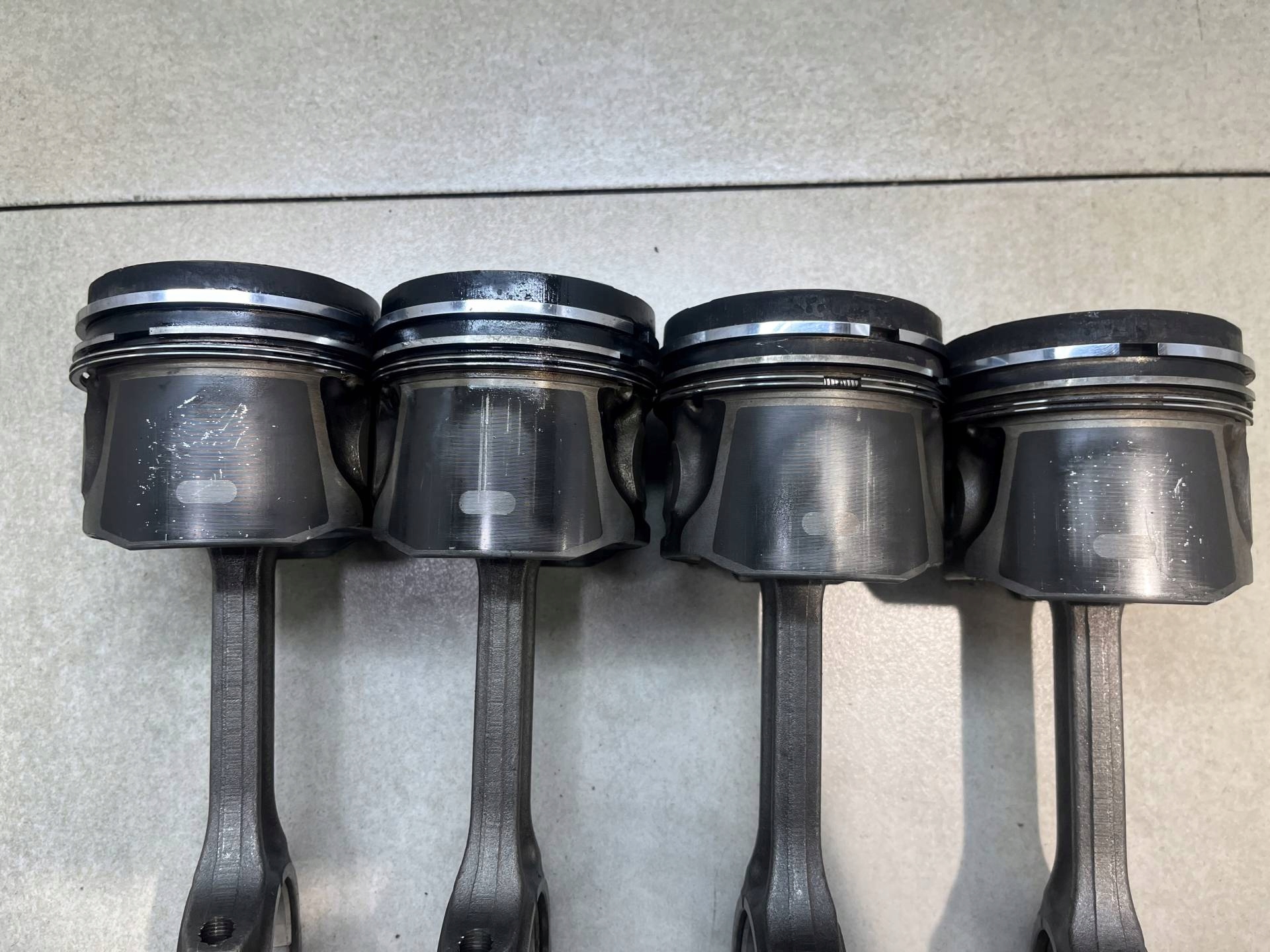 piston connecting rod FIAT ULYSSE II 2.2 JTD 85L105+