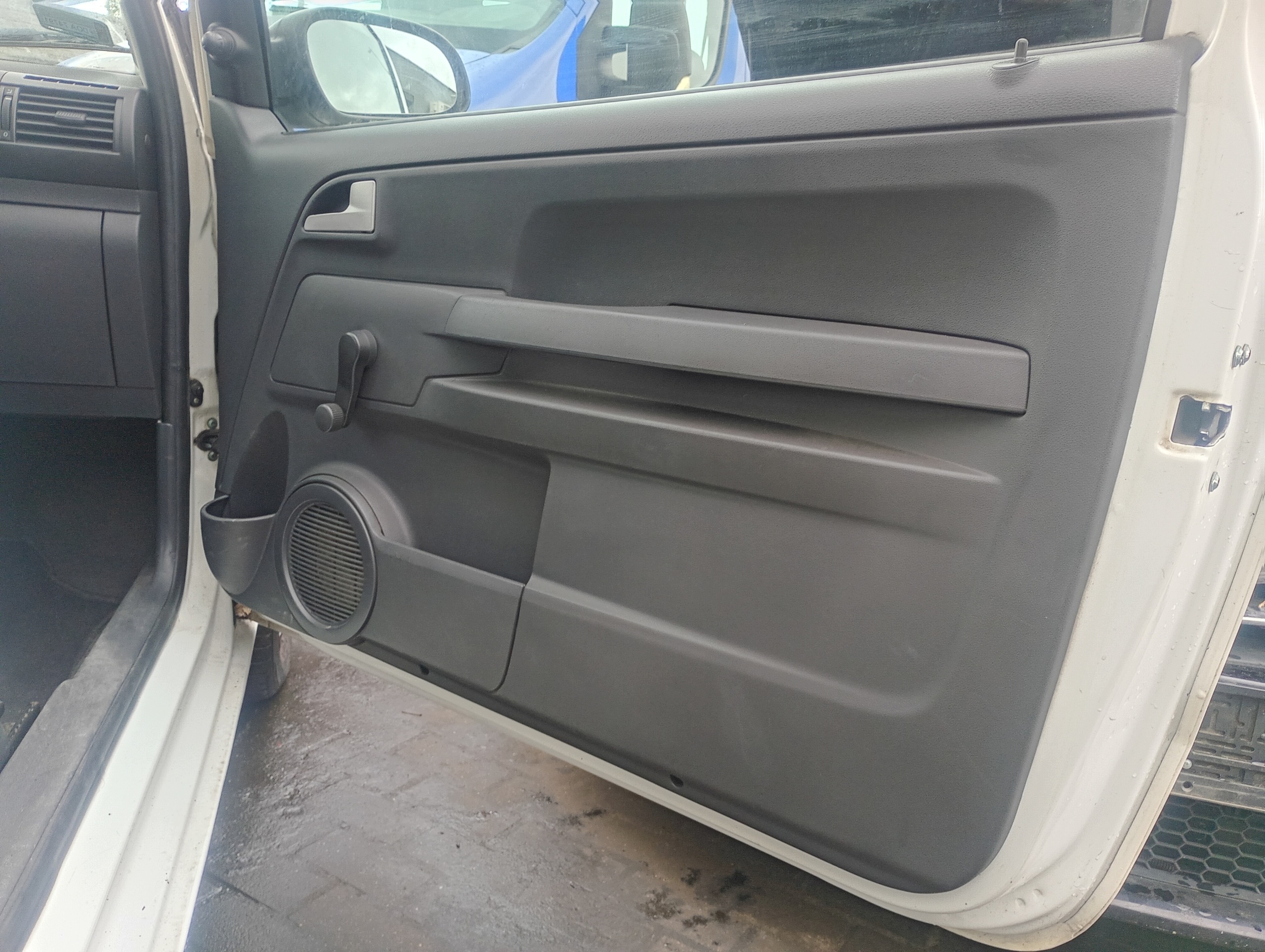 upholstery right side right front VW Fox 05-11