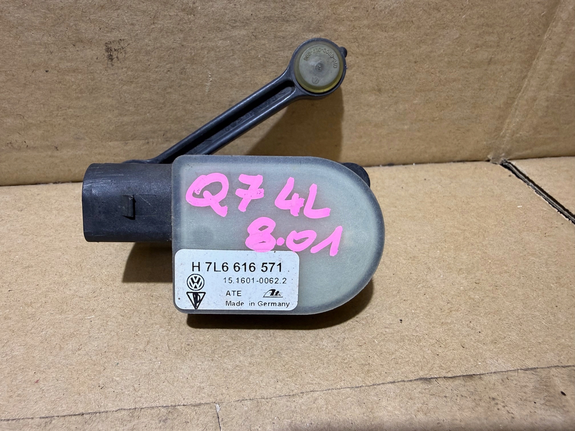 AUDI Q7 4L Sensor POZIOMOWANIA Leuchten 7L6616571
