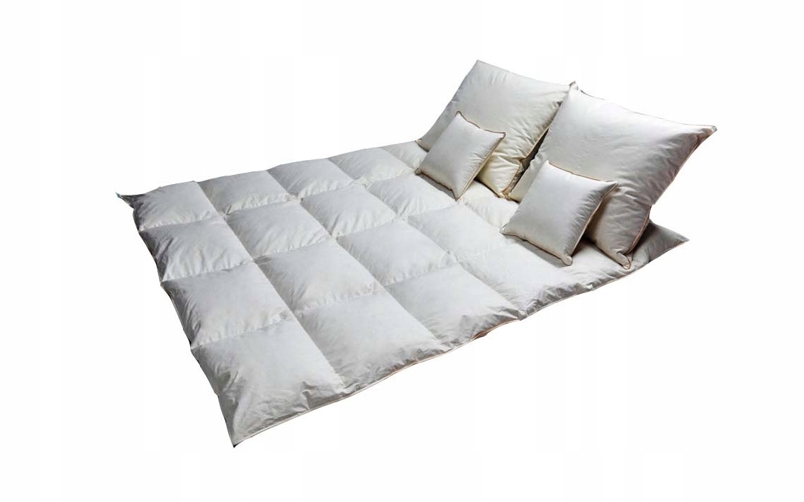 ZESTAW KOŁDRA PIERZE GĘSIE 200x220+4xPODUSZKA Z PIERZA 2KOLORY+ZŁOTA BIZA EAN (GTIN) 0000775746