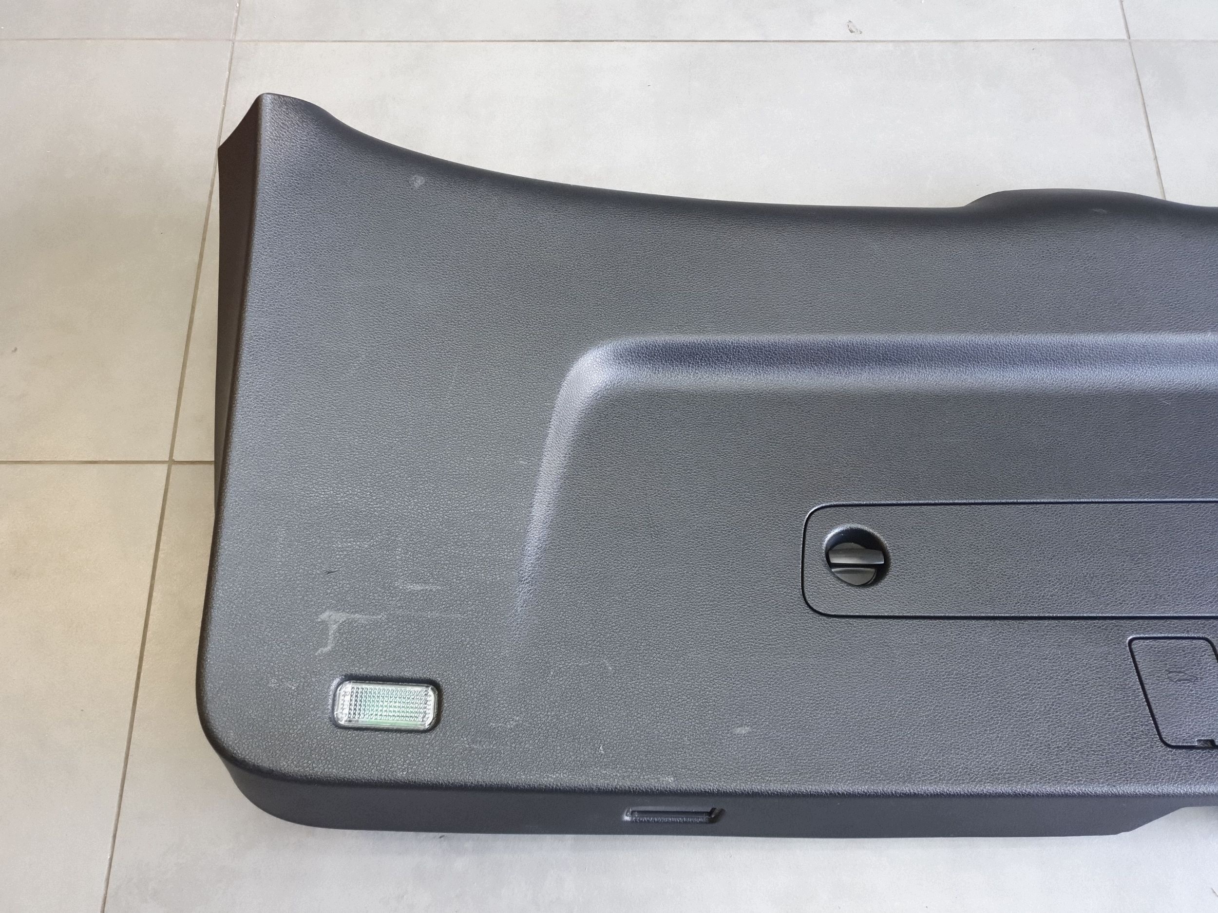 Audi Q7 4M upholstery bonnet boot 4M0867973B