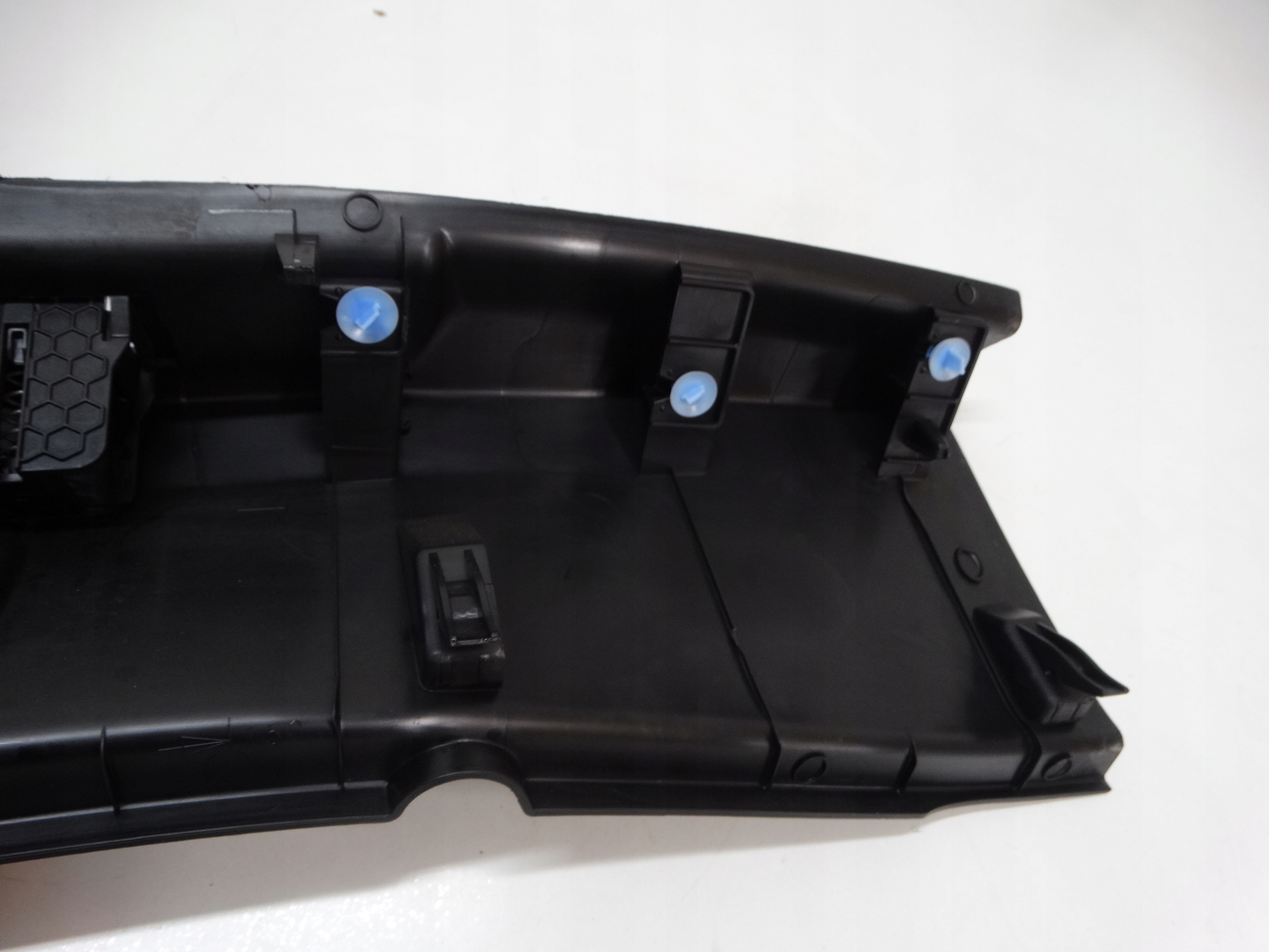cover of the threshold boot RENAULT LAGUNA III