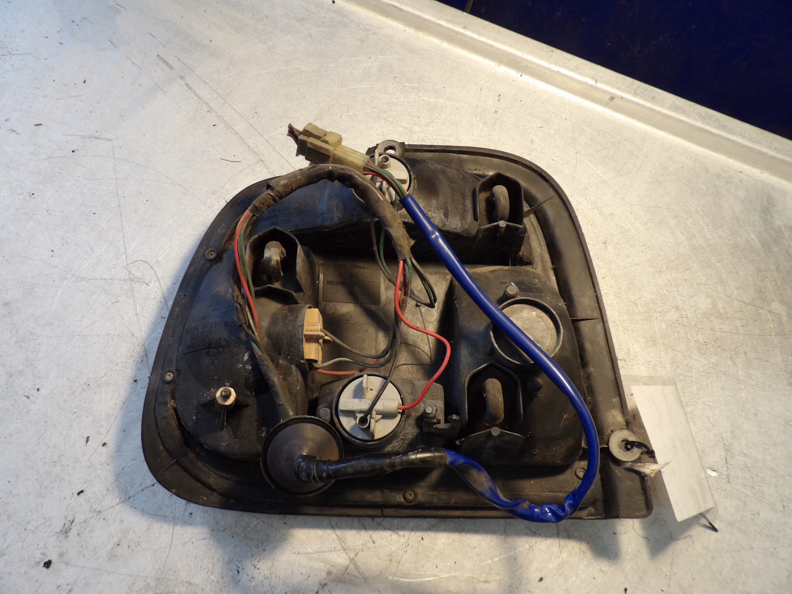 Suzuki Baleno and light rear right HB 1,6B