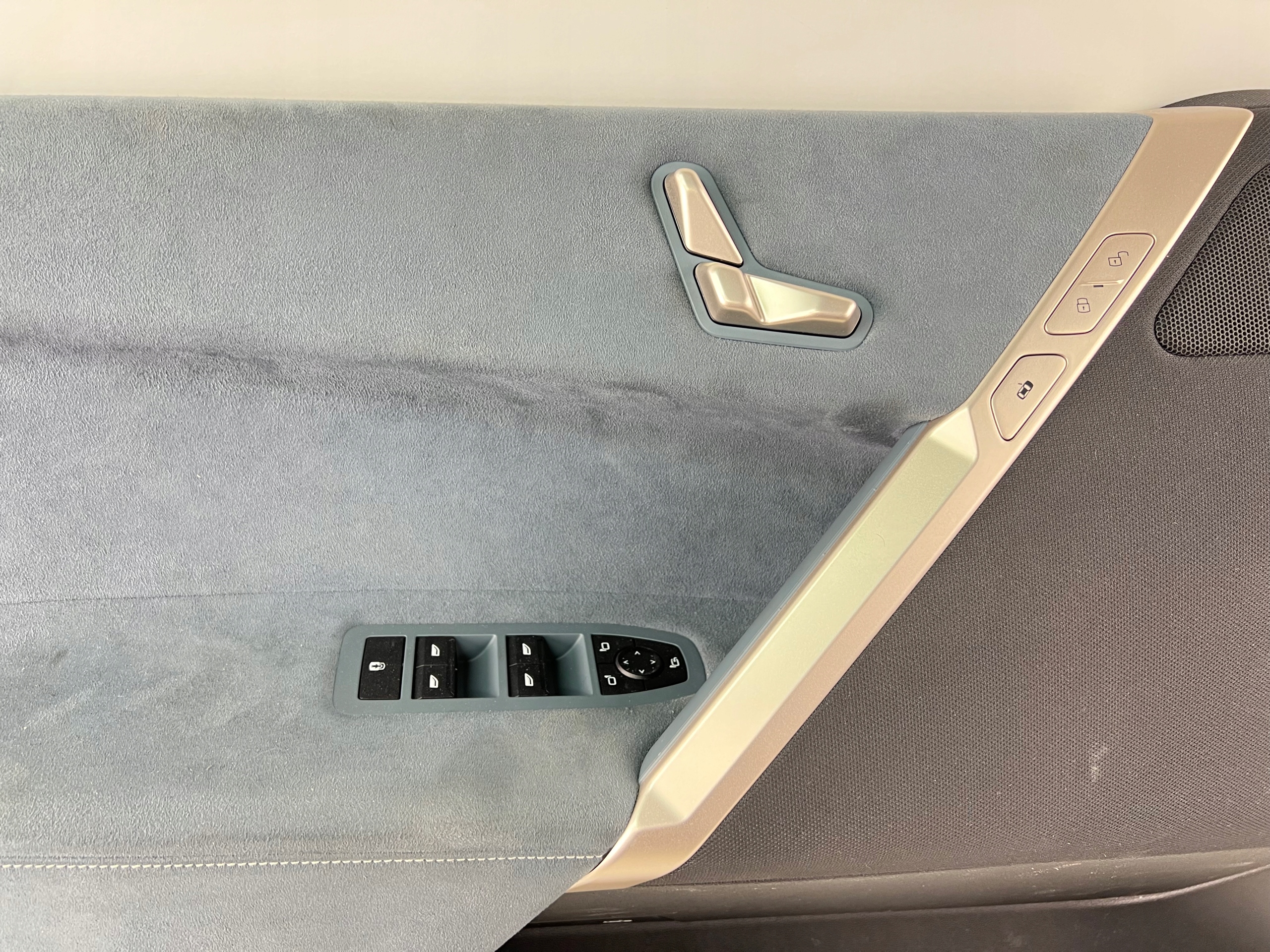 upholstery door right front BMW IX I20 ALCANTARA