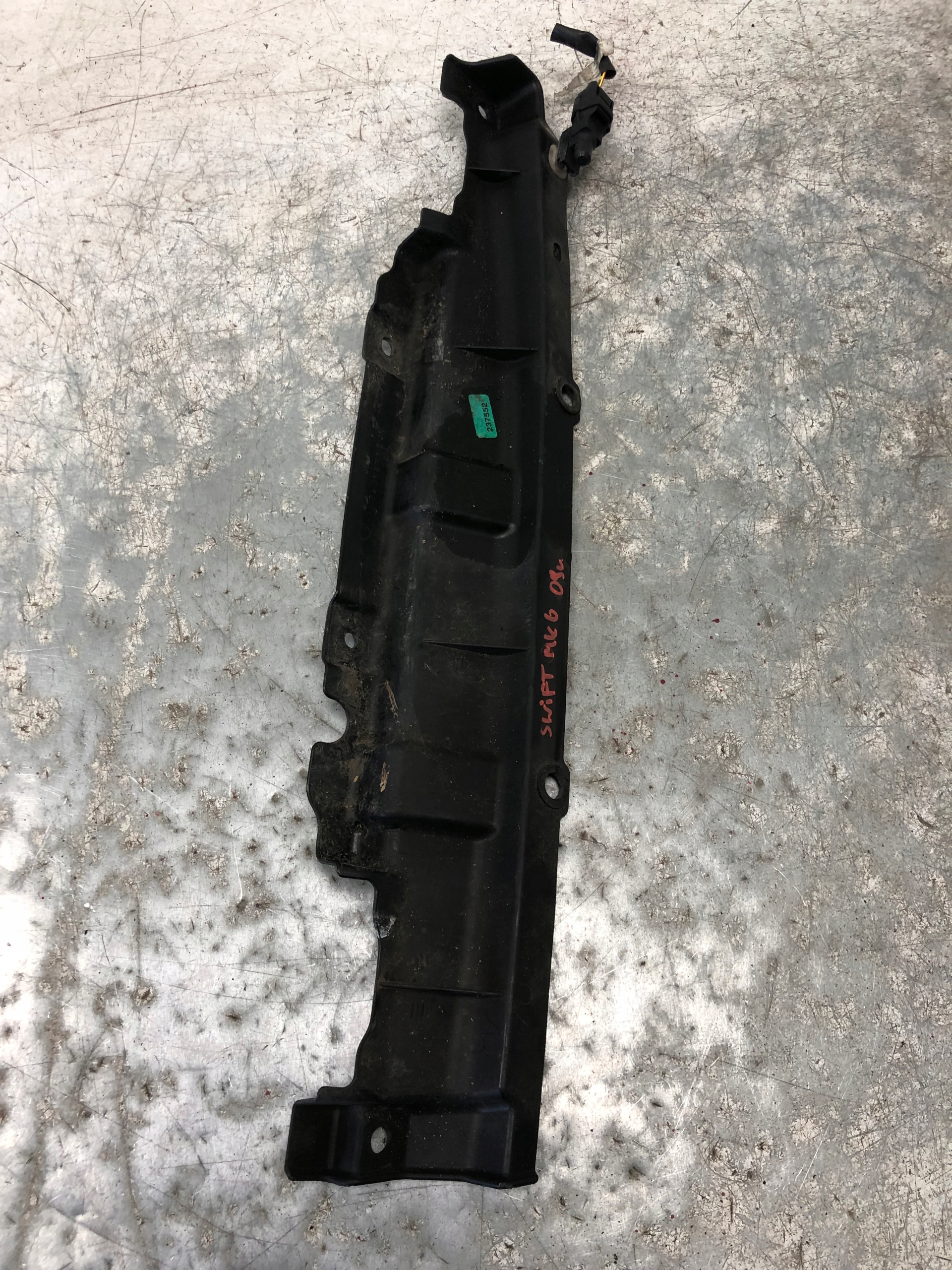 luftansaugkanal SUZUKI SWIFT MK6 72398-63J0