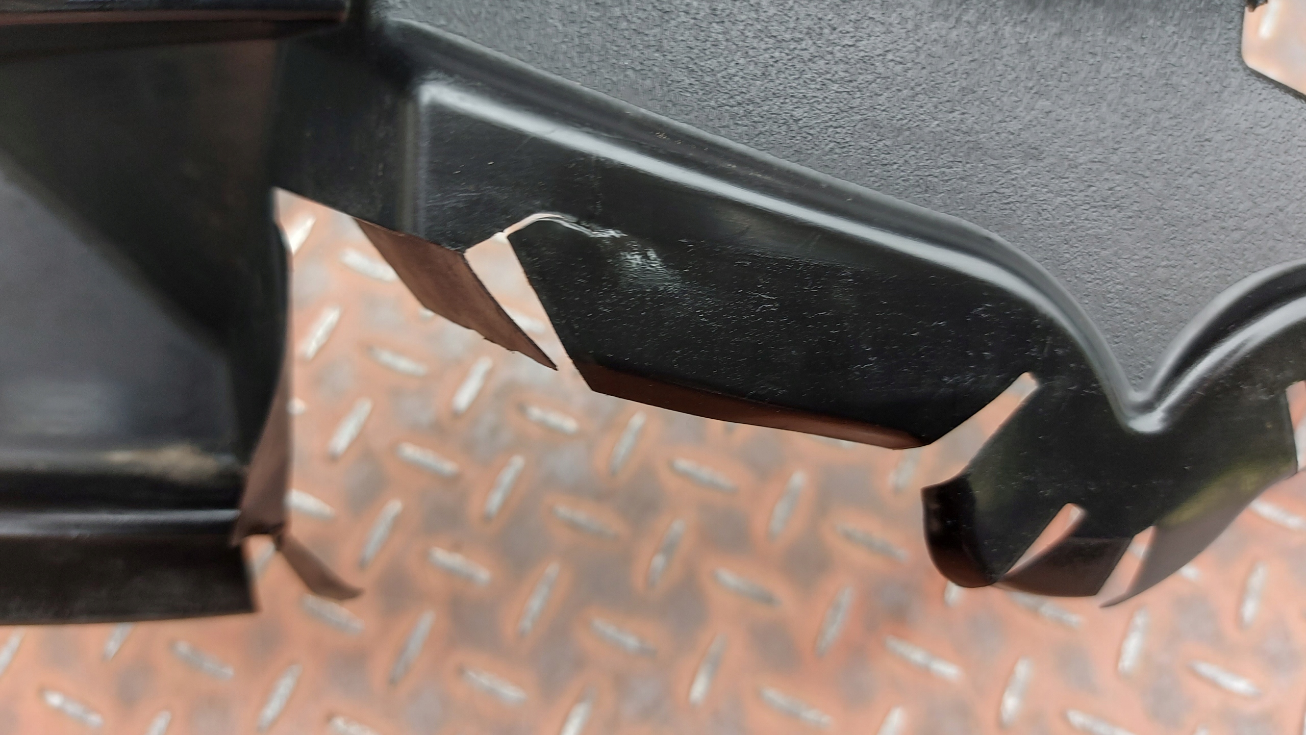 kryt stěny předek TOYOTA RAV4 IV 12-15