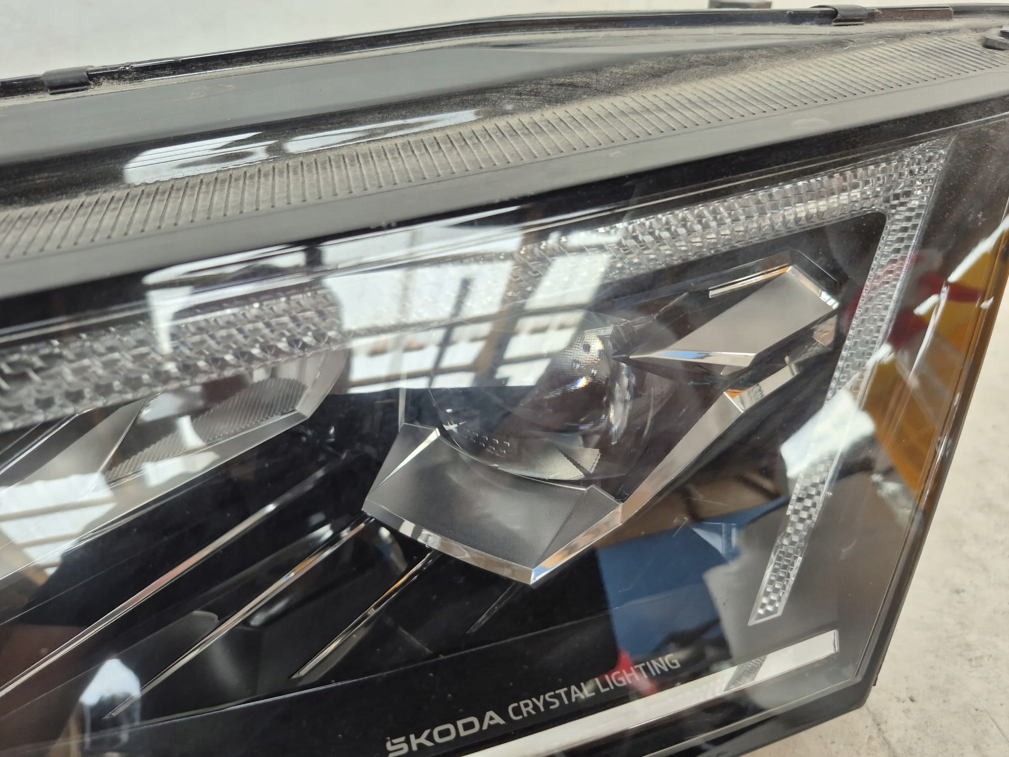 SKODA OCTAVIA IV 4 5E4 LIFT 24- light left front front FULL LED