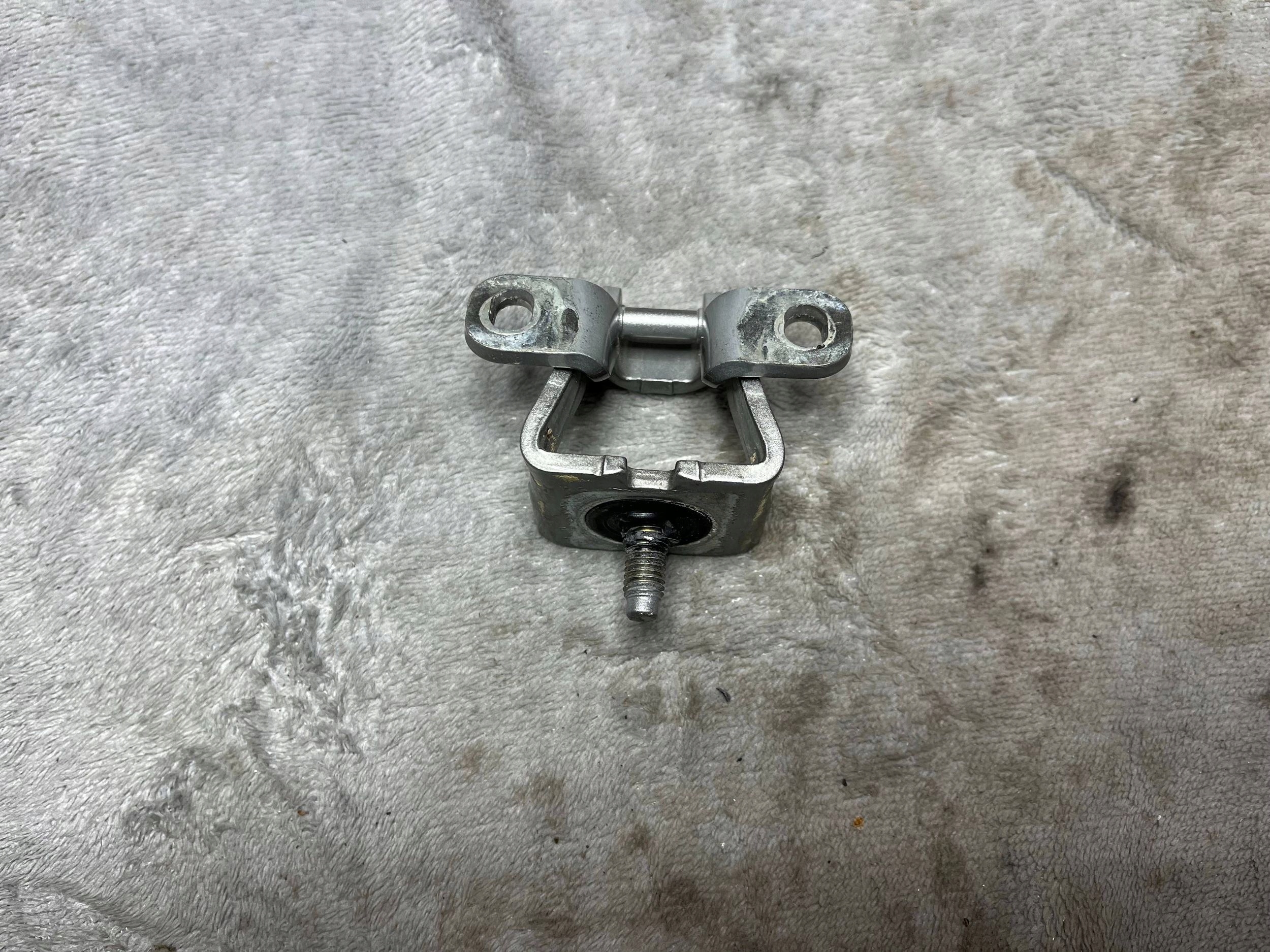 left hinge bonnet boot VW GOLF VII (5G1, BQ1, BE1, BE2) 5G6827301C !J