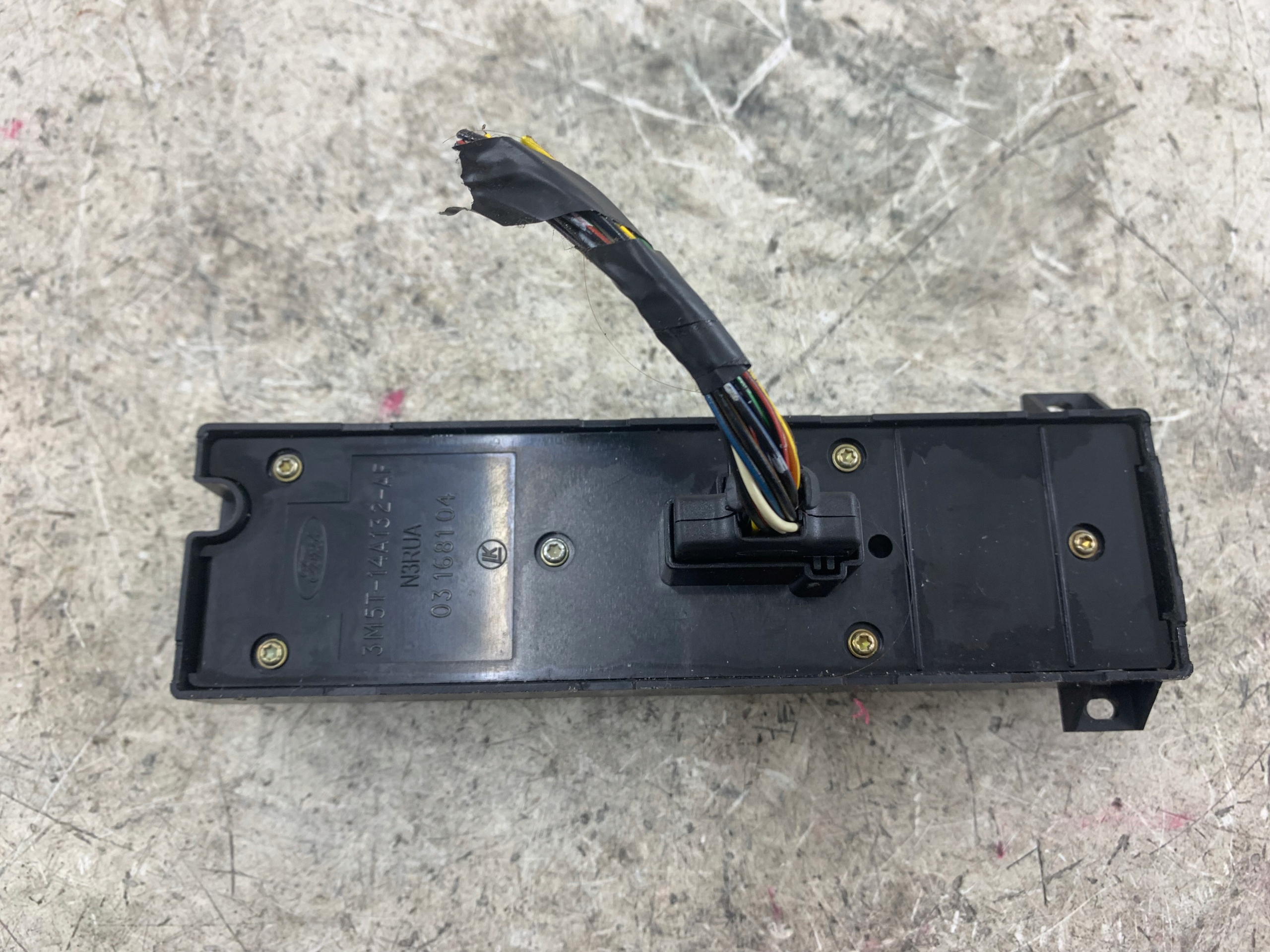 FORD FOCUS MK2 C MAX PANEL okna levý předek 3M5T14A132AF