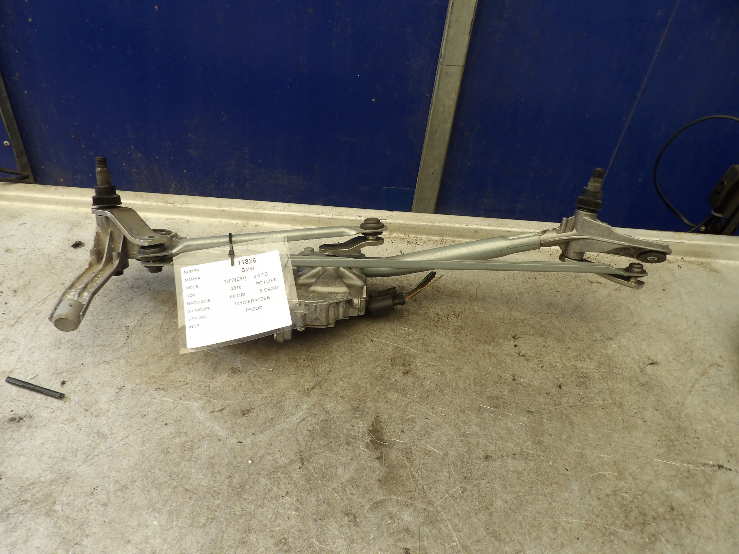 BMW 3 E91 mechanismus stěračů předek