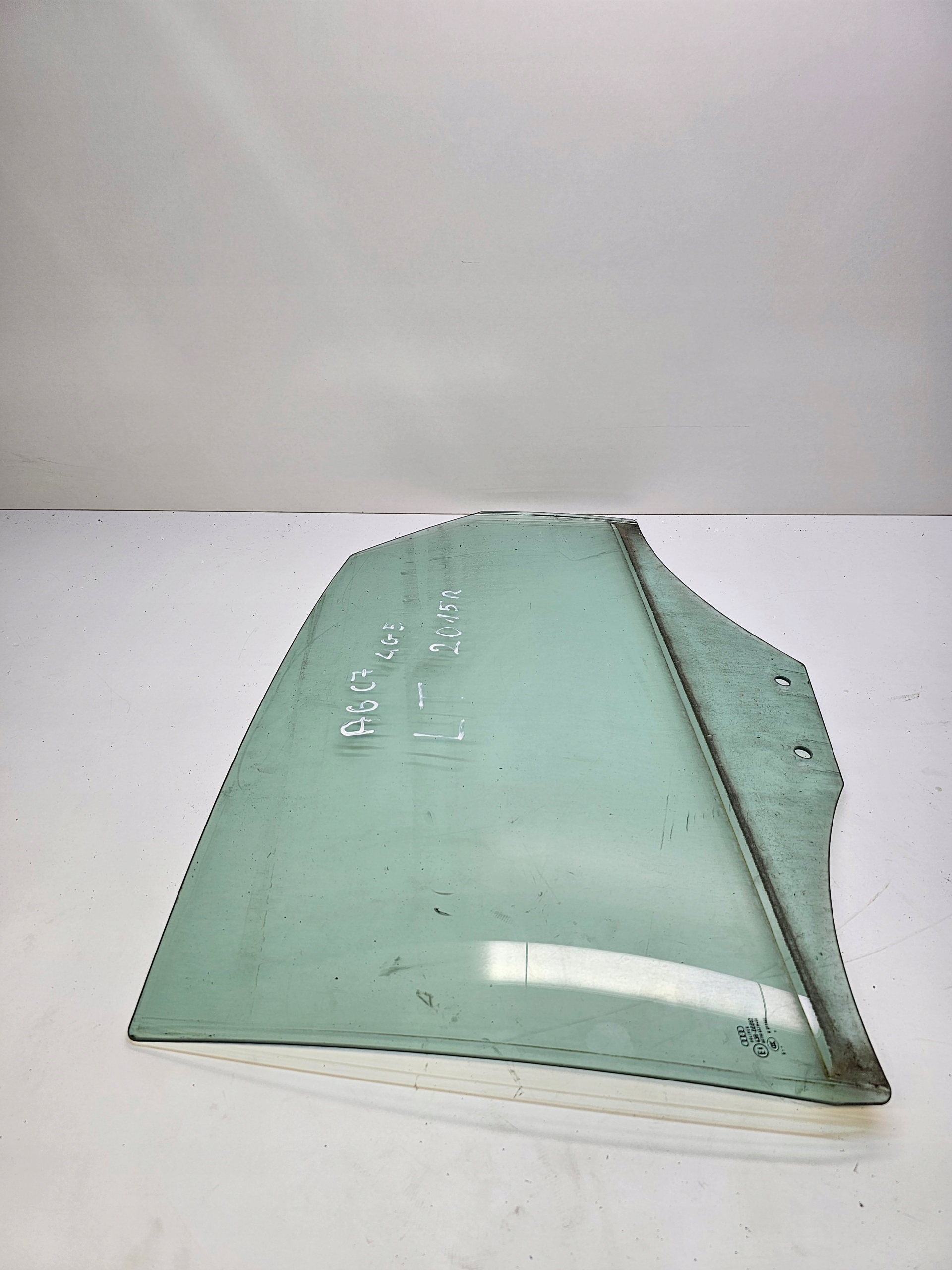window side door left rear part AUDI A6 C7 LIFT 2015R sedan