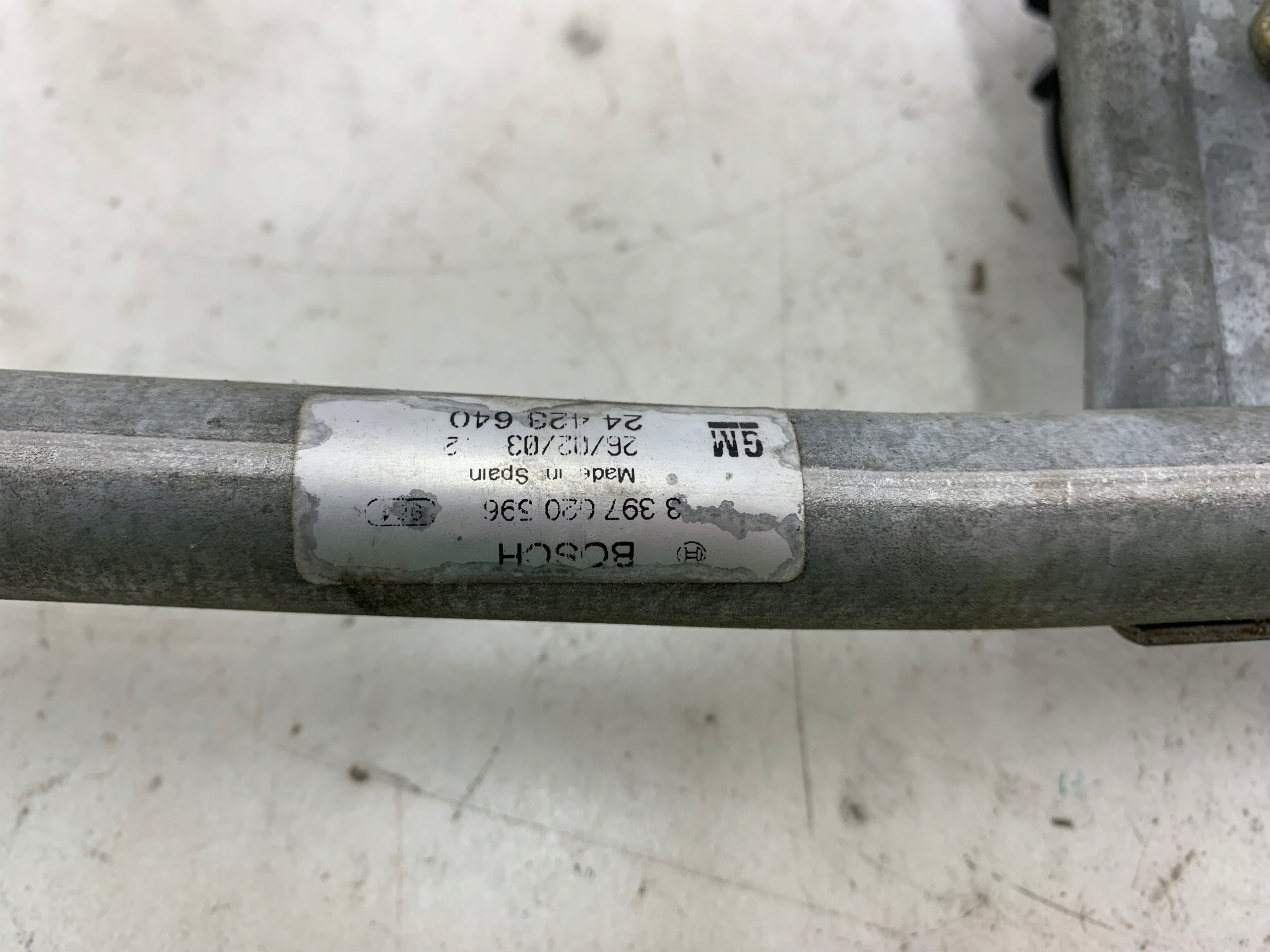 OPEL VECTRA B wiper mechanism front 0390241182