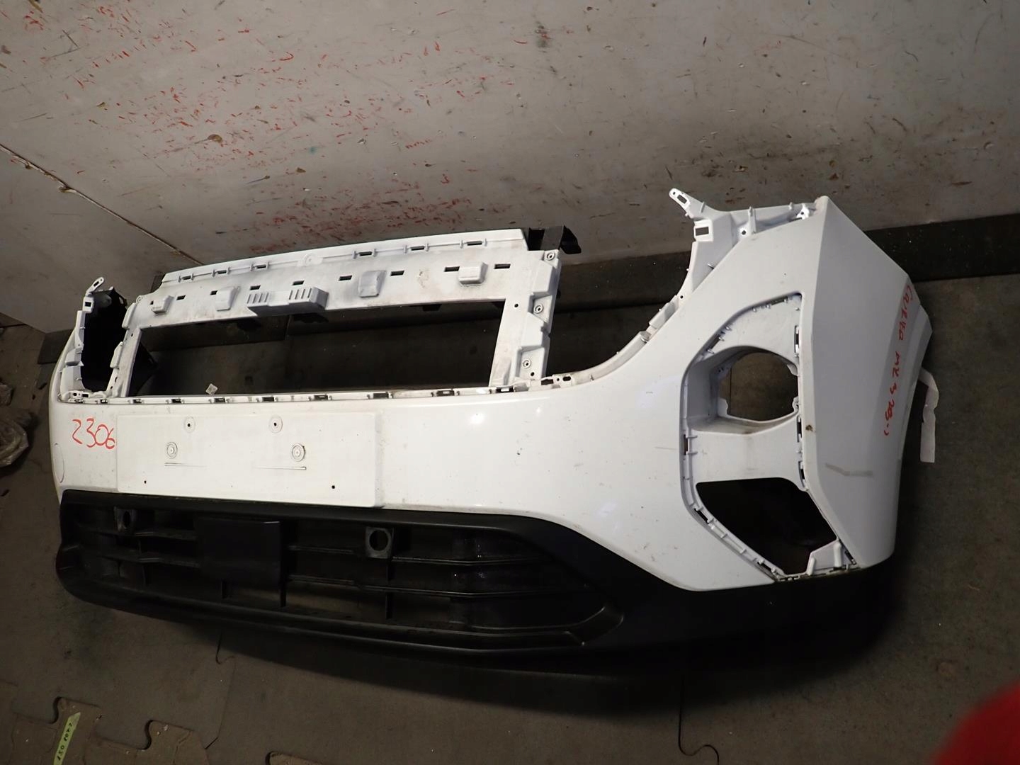 bumper front front FORD COURIER MK3 2023