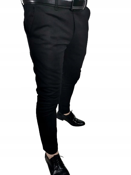 Černé pánské elegantní kalhoty s hladkou strukturou IMm 38