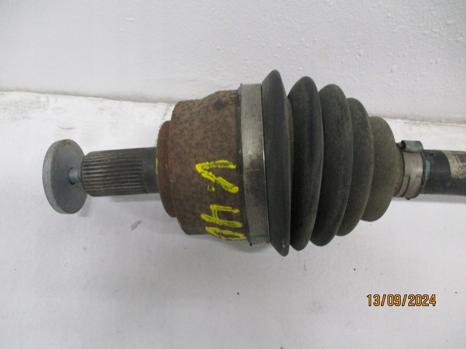 semi-axis right VOLVO V40 II 2.0i P31367905 front