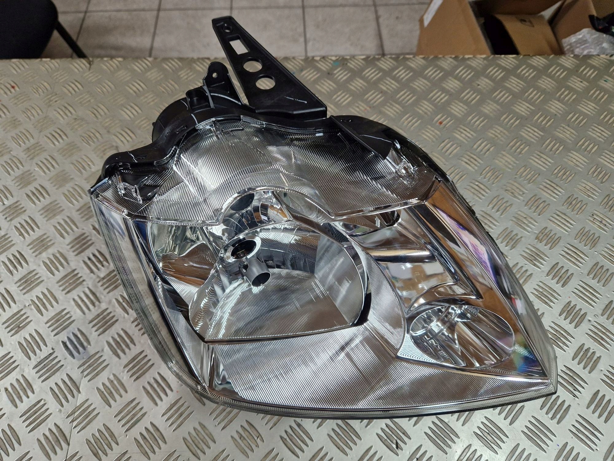 light right front RENAULT MODUS and 2004R->2008R