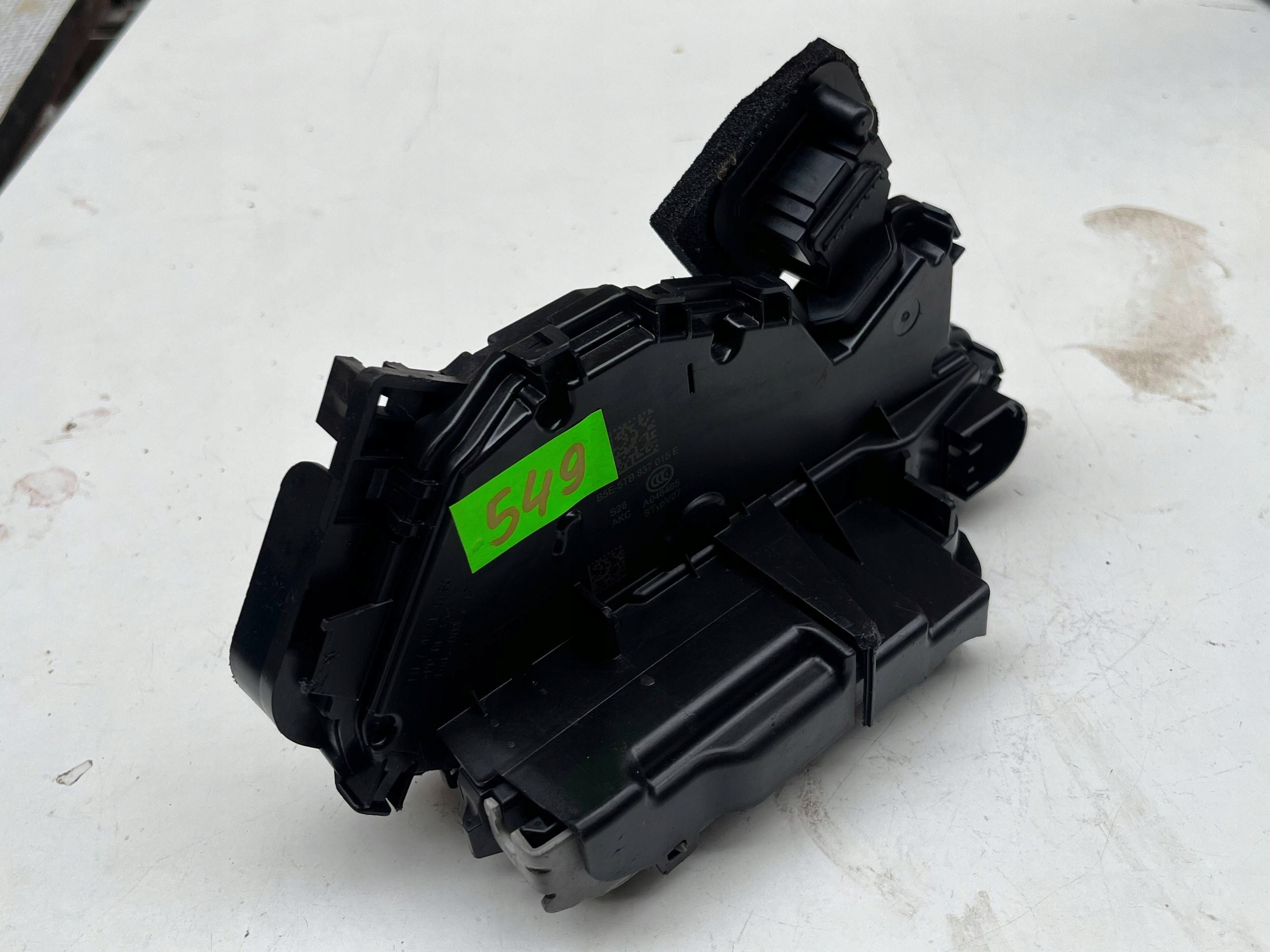 VOLKSWAGEN SEAT SKODA lock door left front 5TB837015E @M