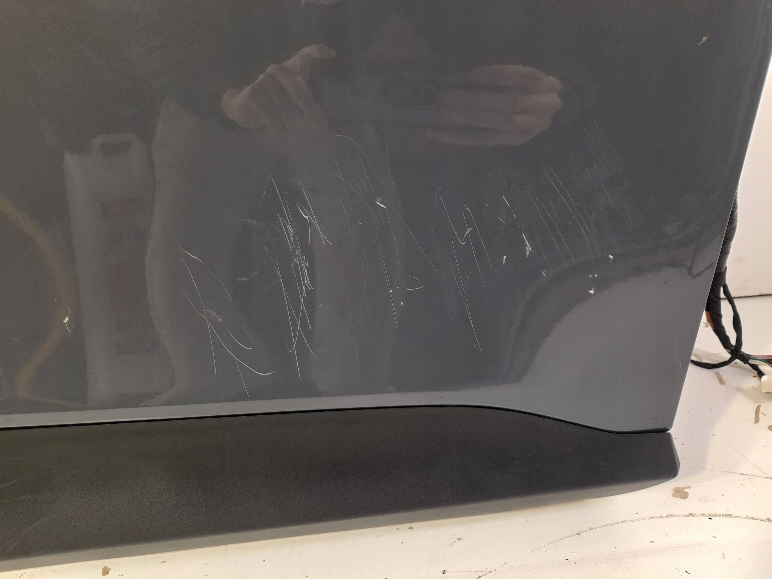 Toyota Yaris Cross door front right (T445)