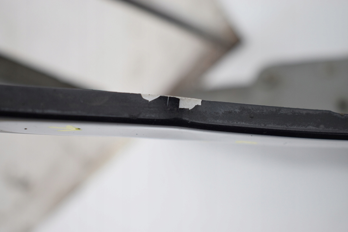 fender front front right MERCEDES C W204 C197