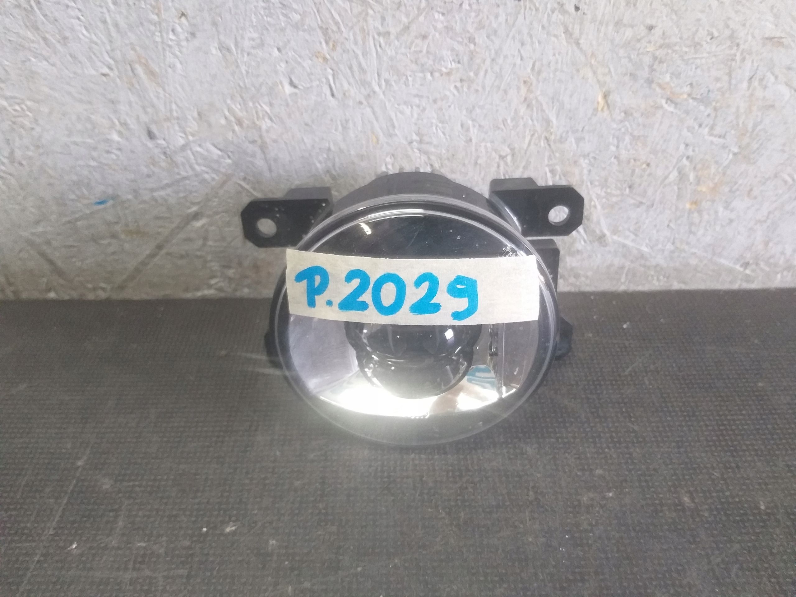 fog light right FORD RANGER LED 52088648
