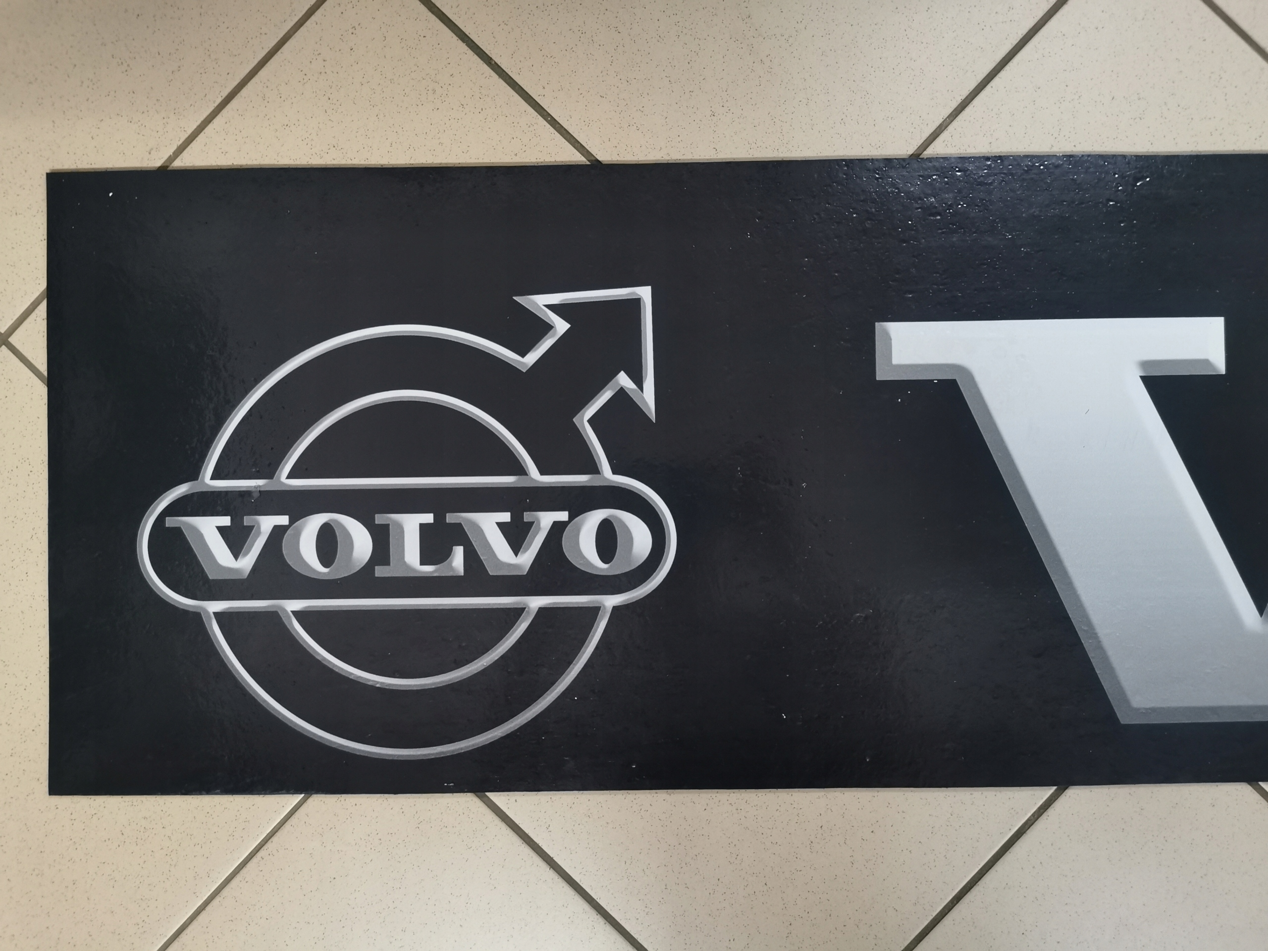 Chlapacz fartuch naczepy przyczepy VOLVO czarny Installation side Rear