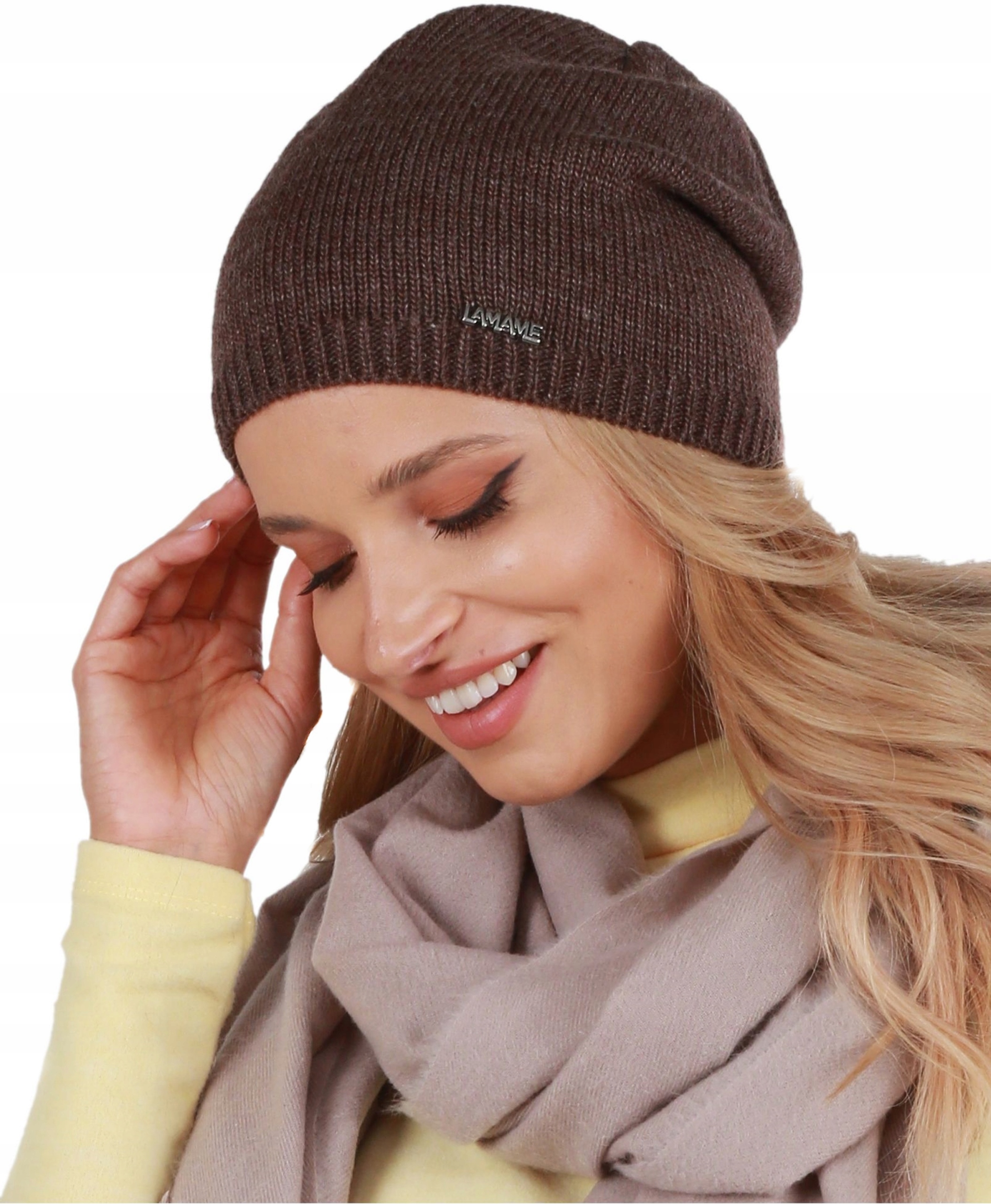 

Polska Czapka damska gładka beanie Brąz P2