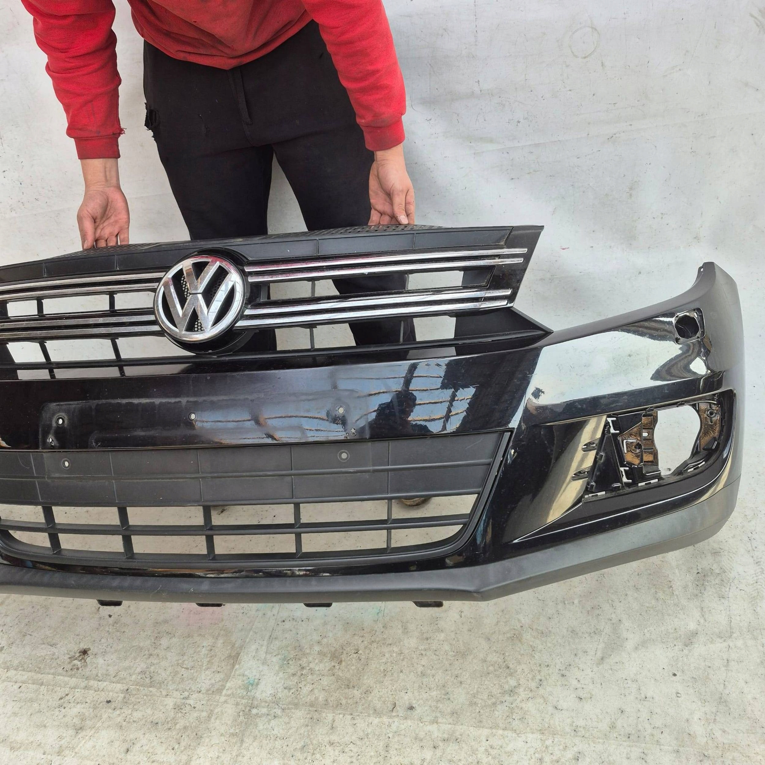 VW TIGUAN and 1 LIFT 11-16 bumper front front PDC SPR
