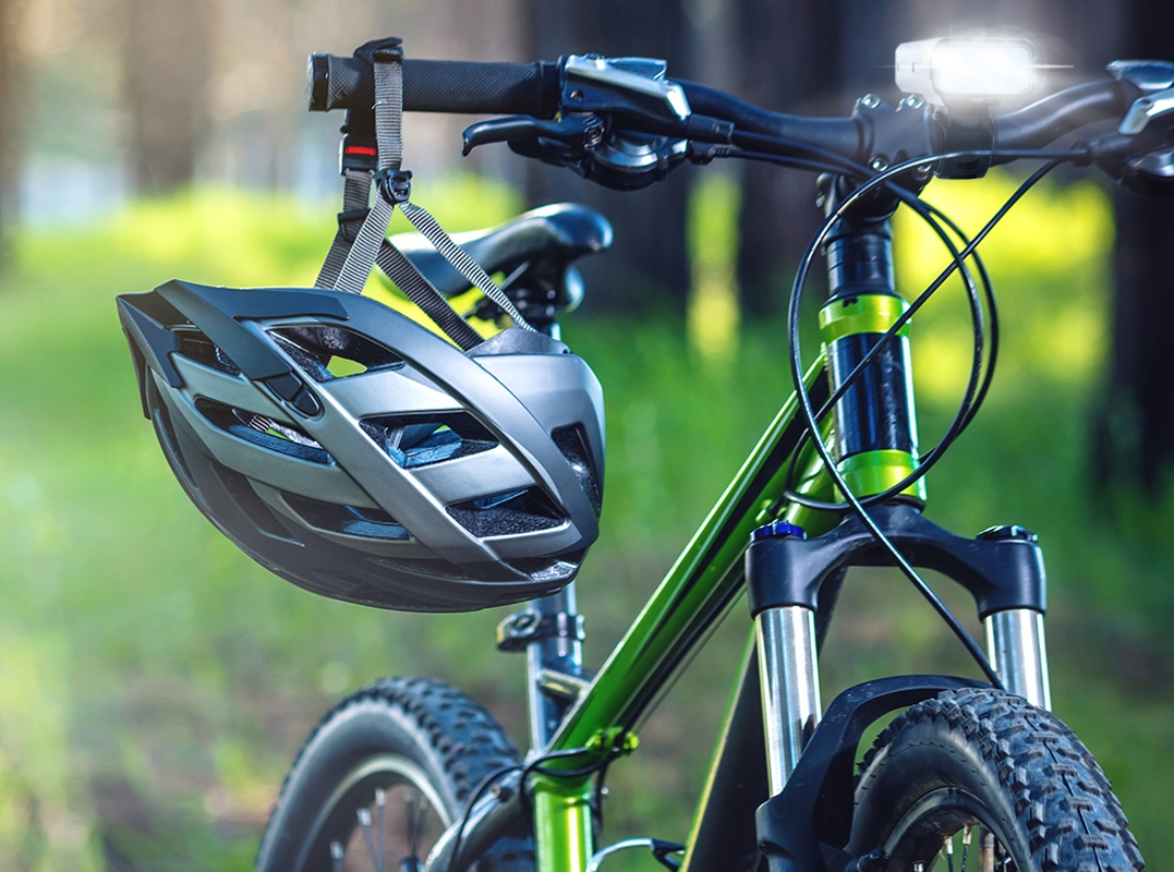 WODOODPORNA LATARKA ROWEROWA WBUDOWANY POWERBANK Kod producenta Lsol20143