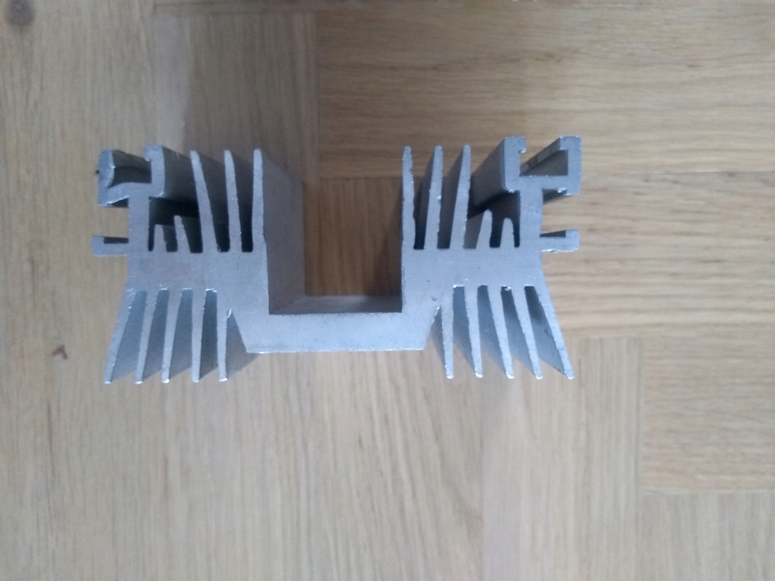 2 x Radiator aluminiowy 128x69x63 Symbol 0000