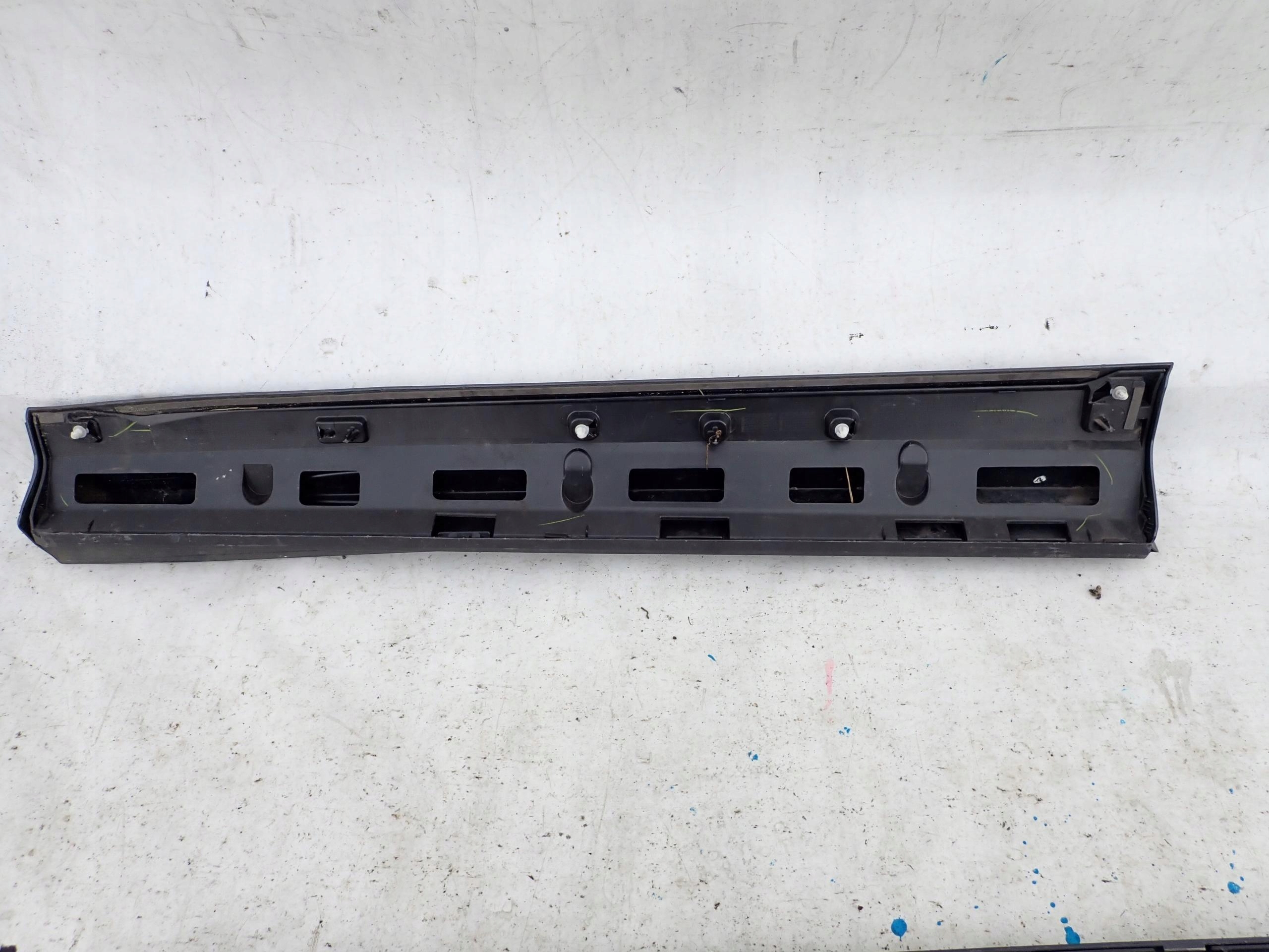 AUDI Q3 II 83A S-LINE 18- moulding door right front front