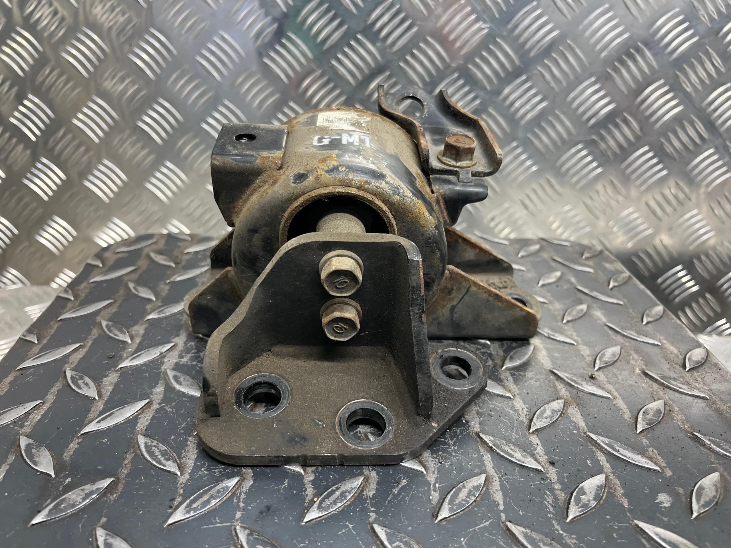 engine mount KIA SOUL