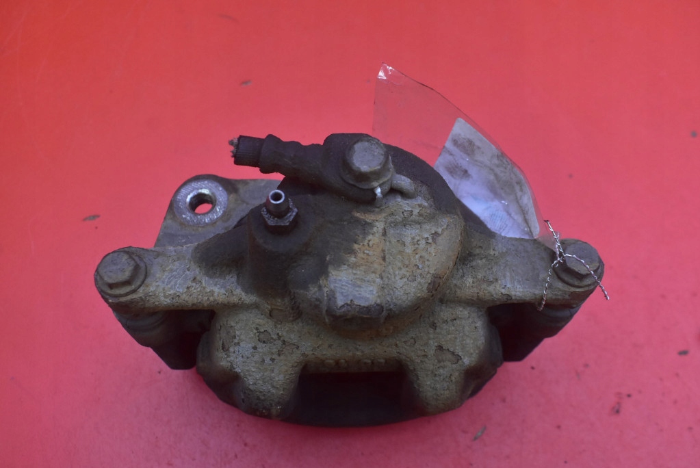 caliper brake right front TOYOTA AURIS II E18 1.6 VALVEMATIC 112 KM