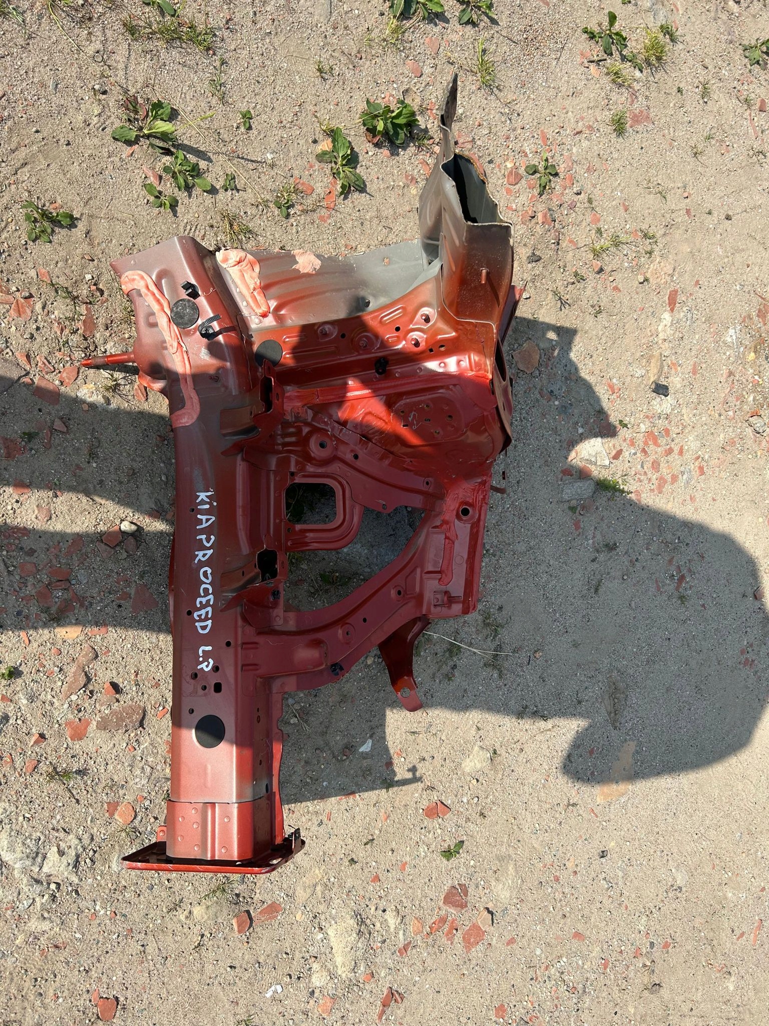 ЧЕТВЕРТЬ ЛОНЖЕРОН ПЕРЕД KIA ДАЛЕЕ PRO CEED III