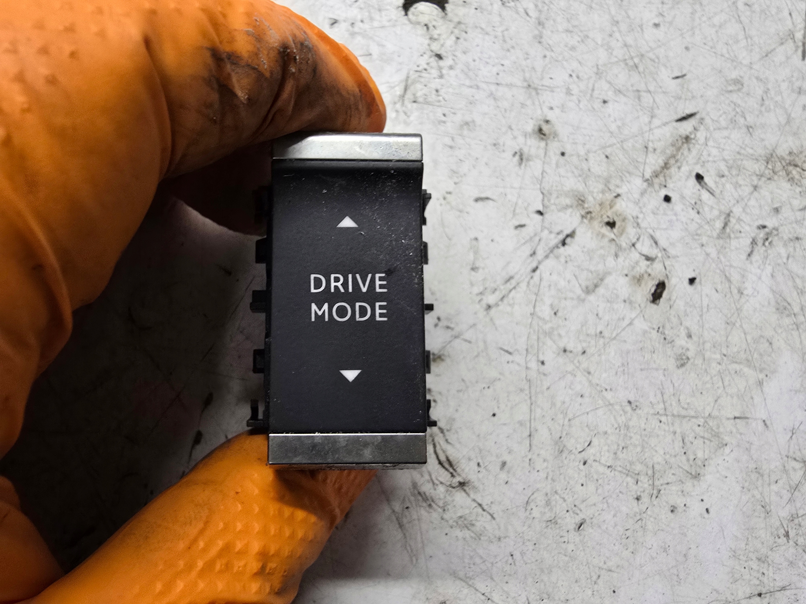 OPEL CORSA-E F ELEKTRYK MOKKA-E B switch TRYBU running 98307458ZD