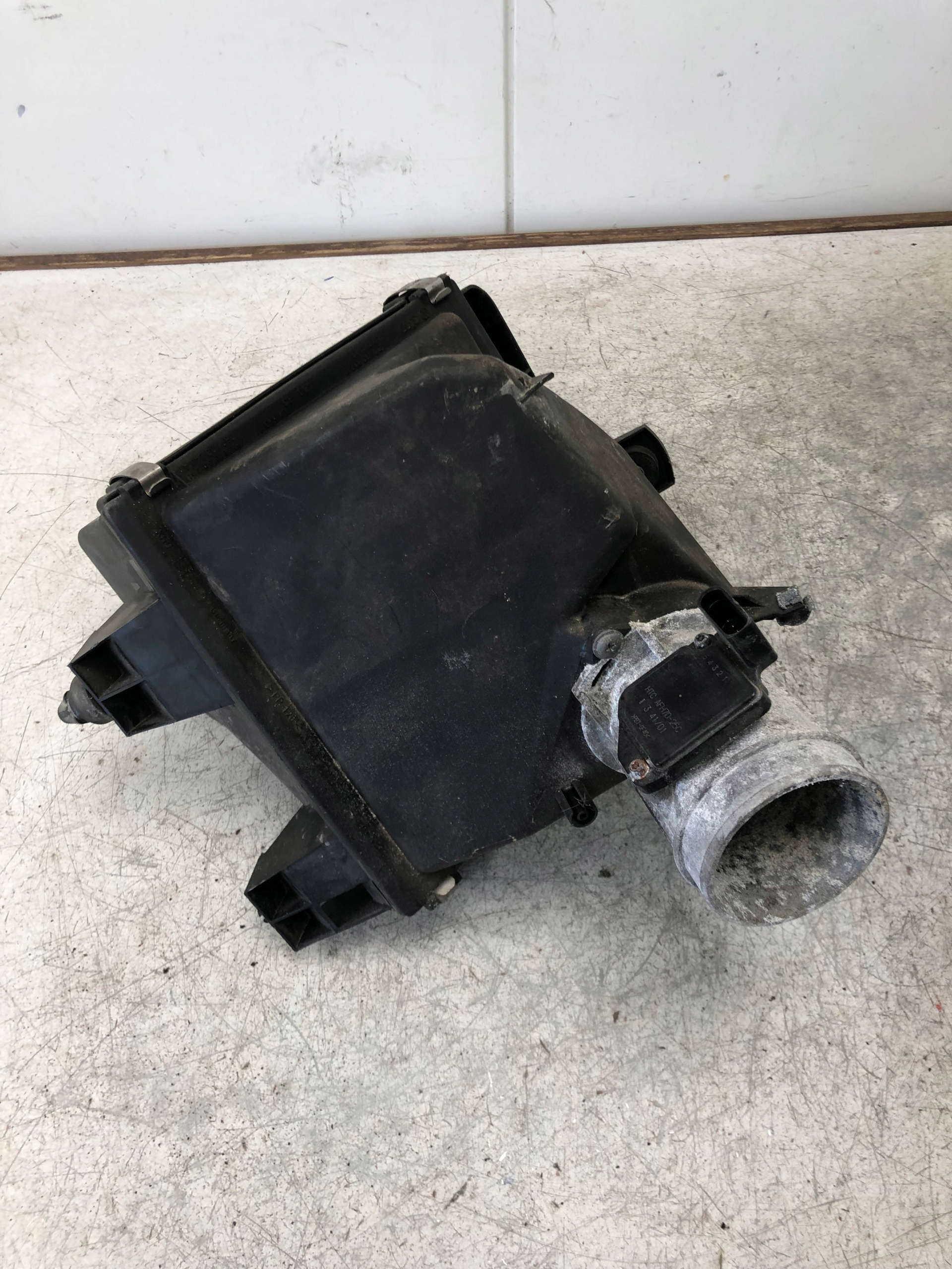 Gehäuse filter luft AUDI A6 C5 4B0133835L
