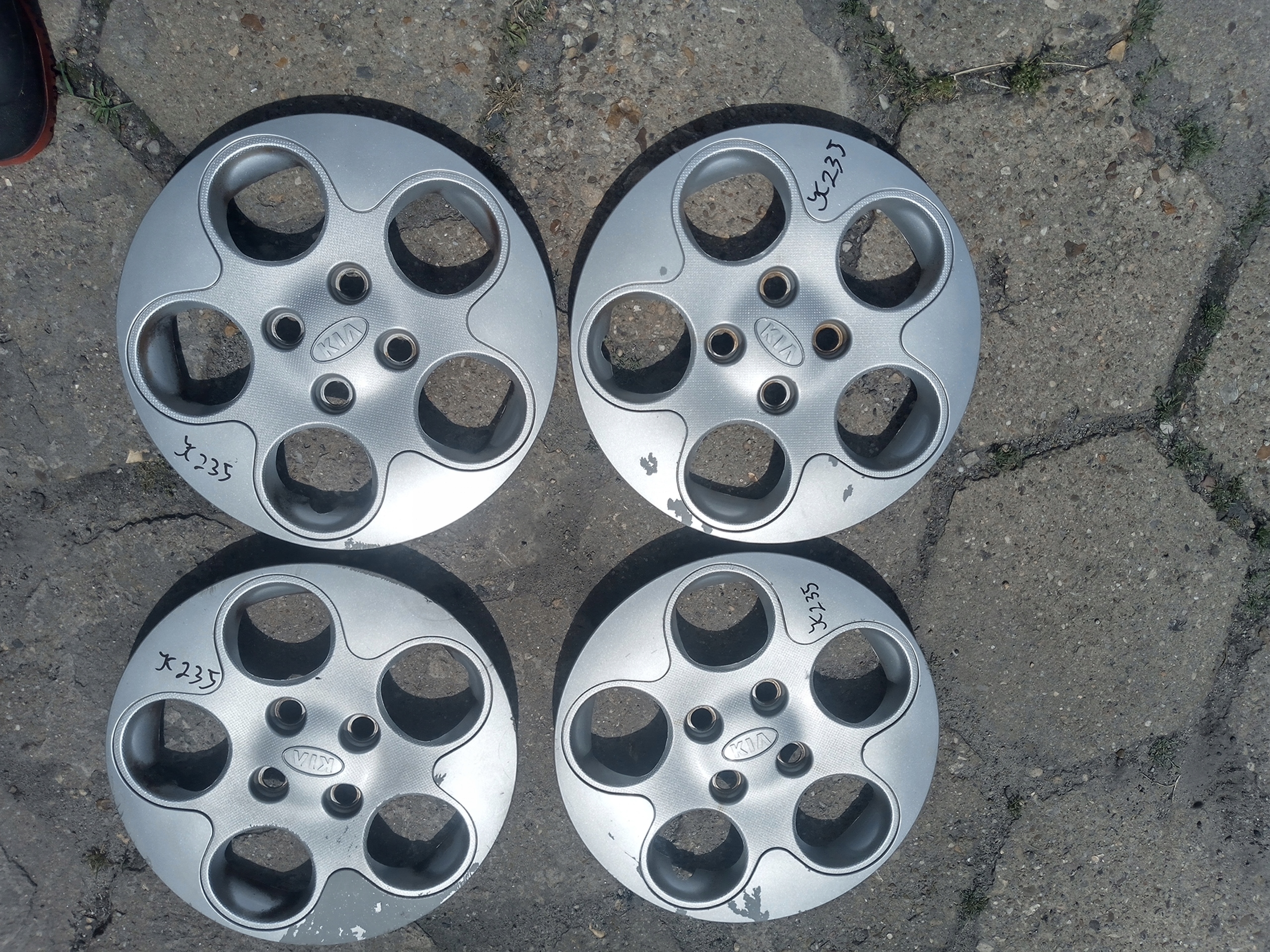 KIA ОРИГИНАЛ 14 ДЮЙМОВ